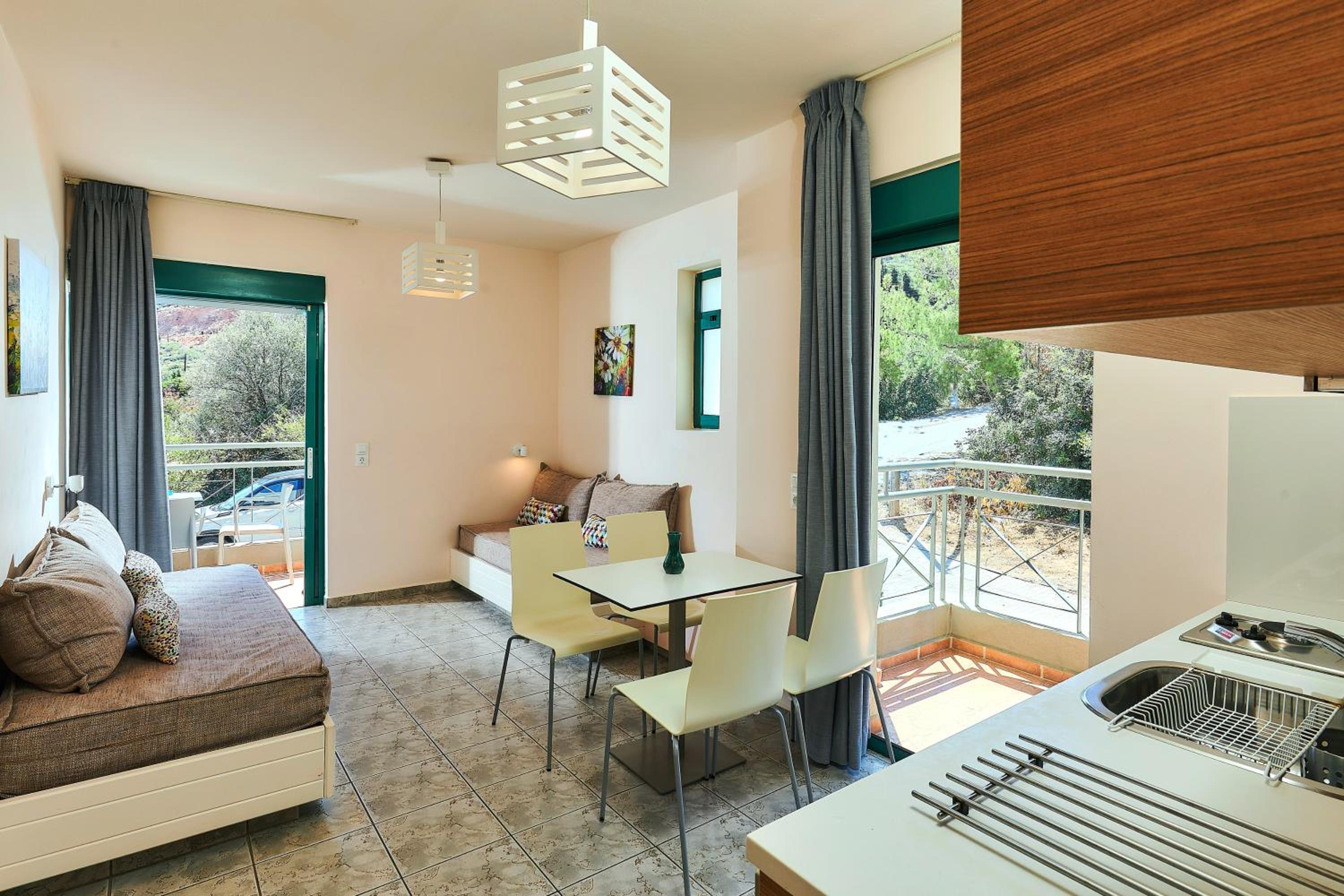 One Bedroom Apartment with Garden View - Photo 10