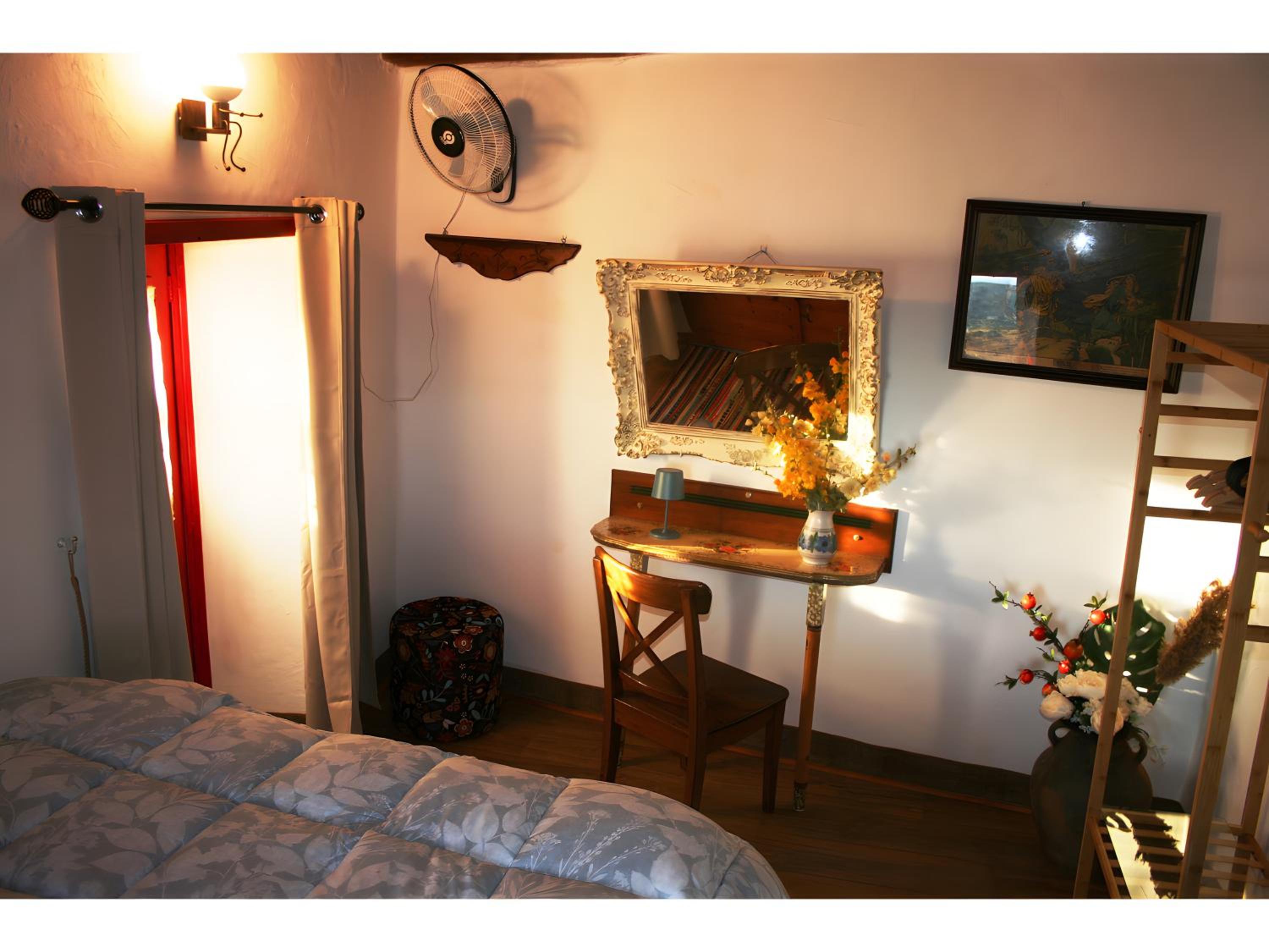 One-Bedroom House photo 3