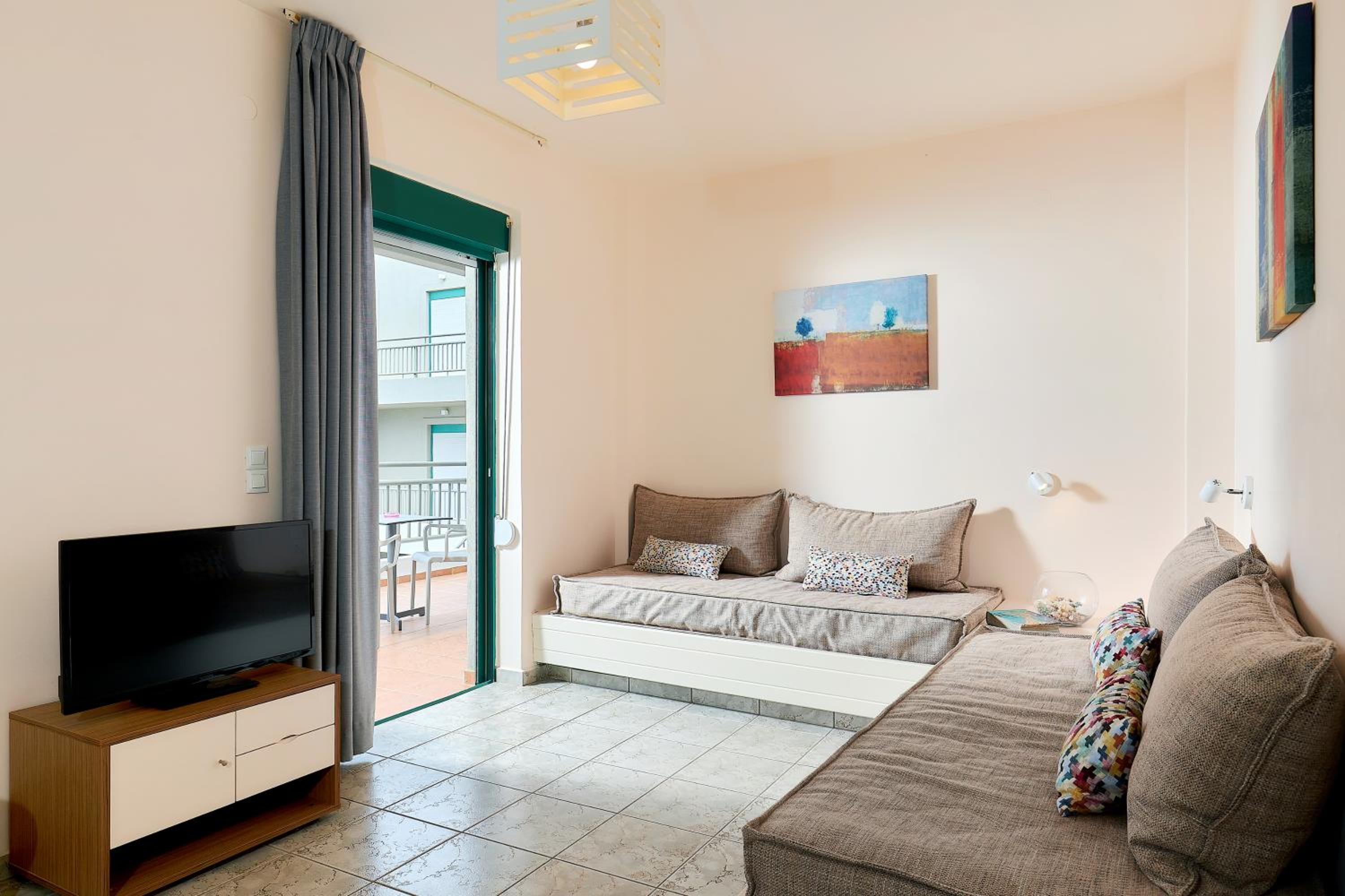 One Bedroom Apartment with Sea View - Photo 7