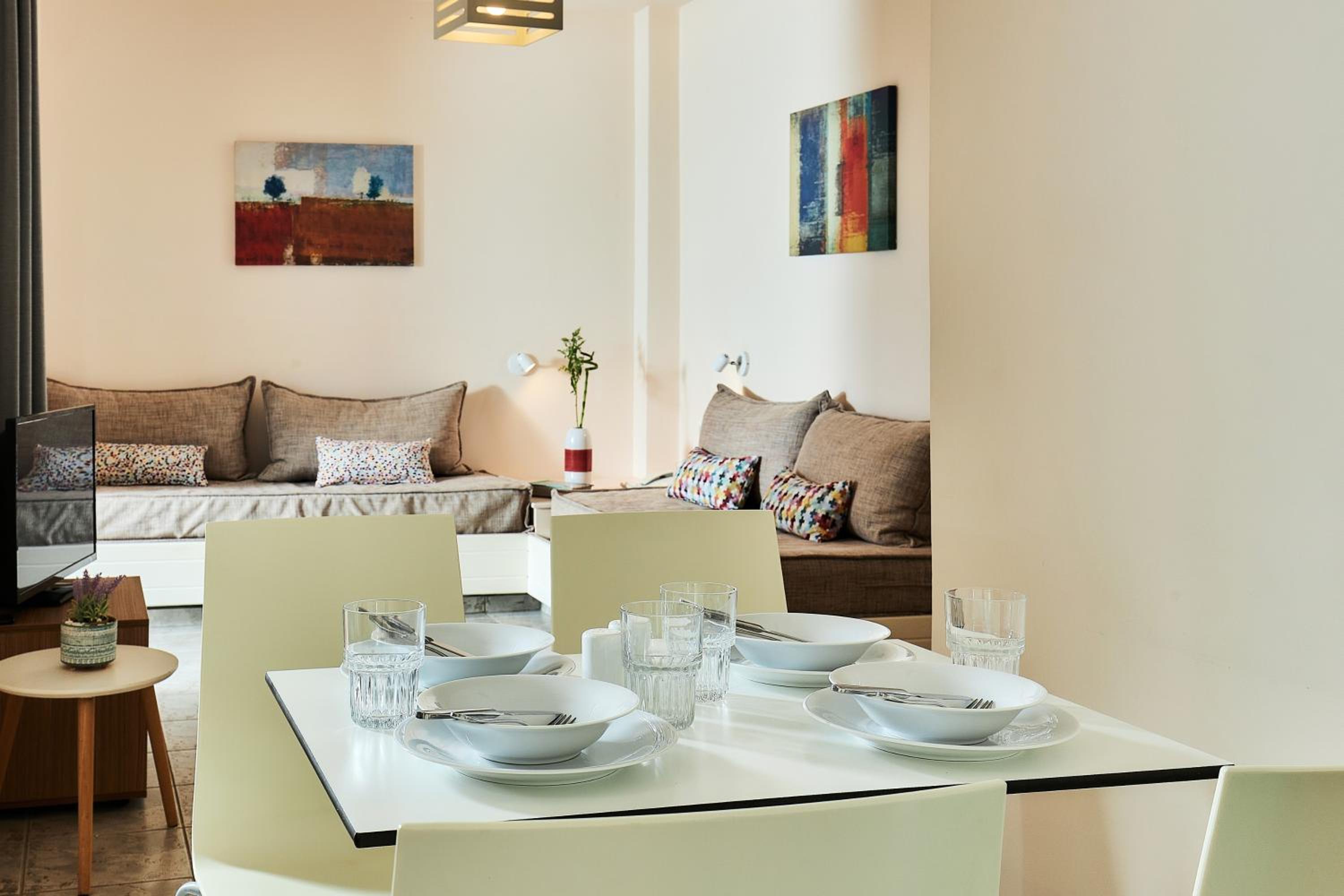 One Bedroom Apartment with Sea View - Photo 5