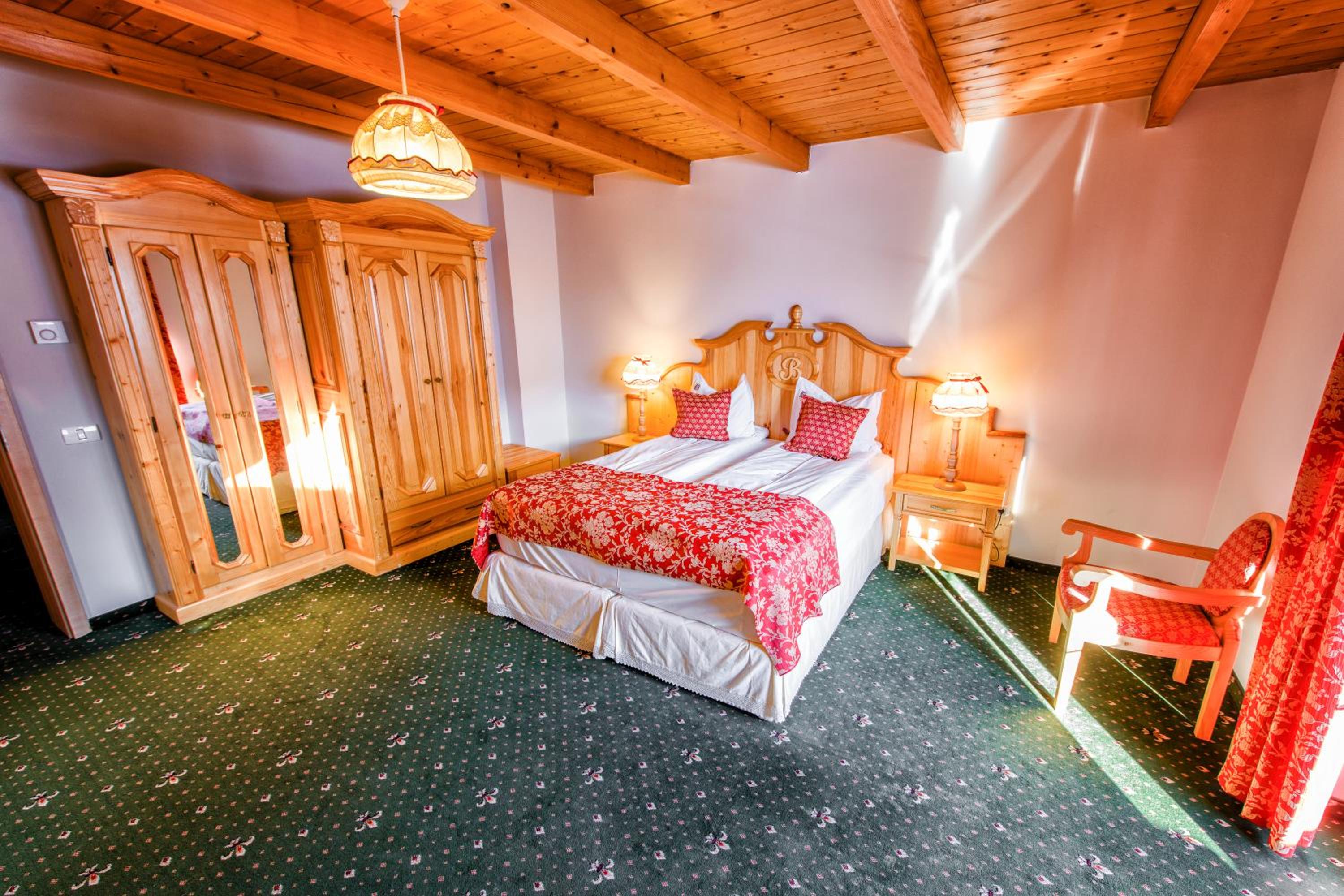 One-Bedroom Suite photo 1