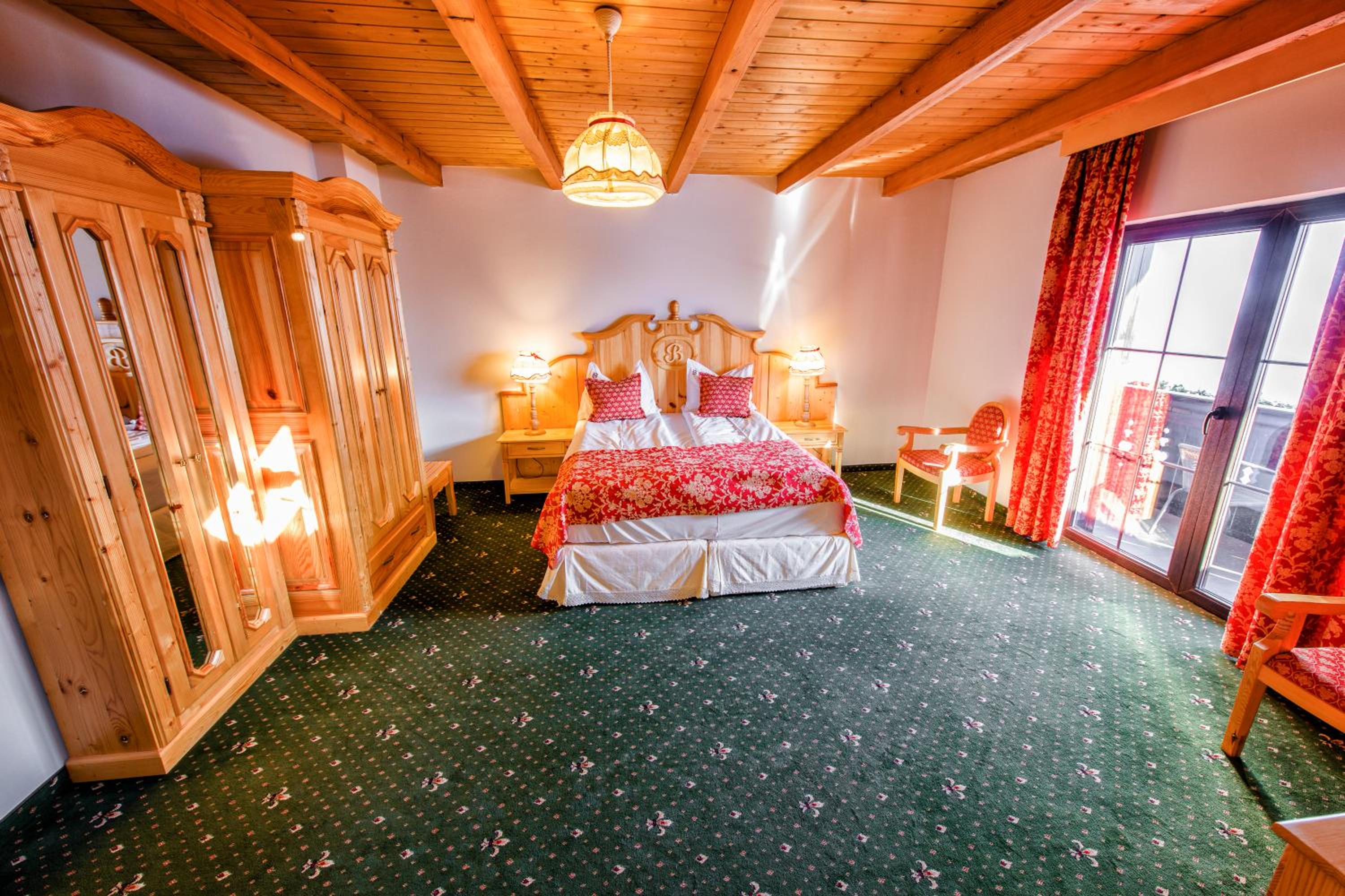 One-Bedroom Suite photo 2