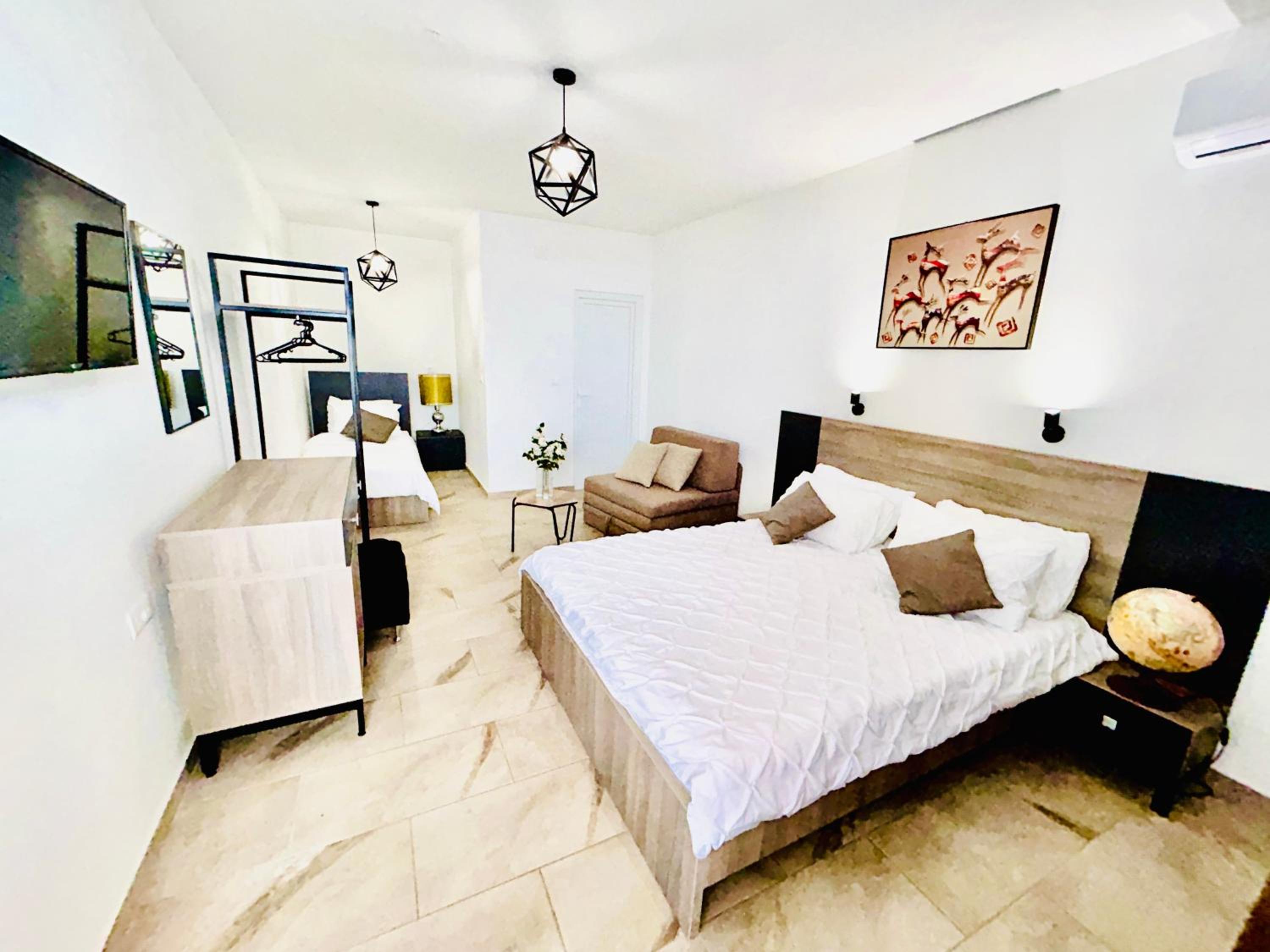 Standard Triple Room - Photo 2