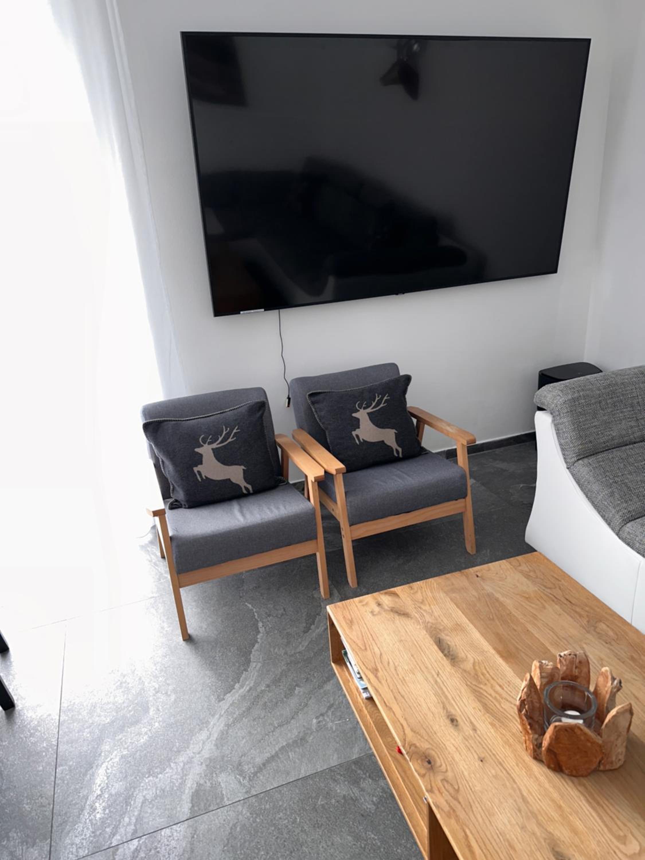 Apartment with Mountain View photo 2