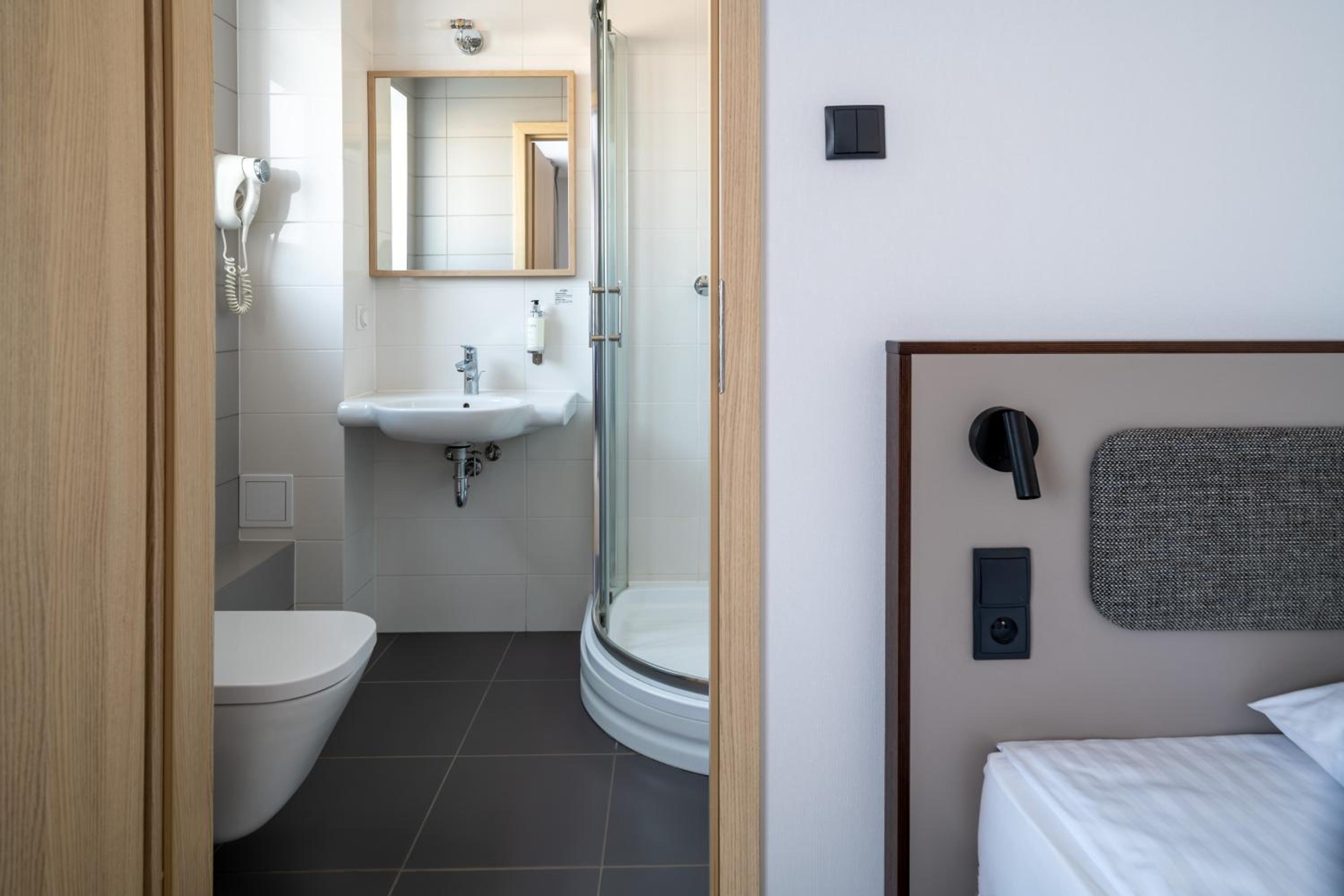 Single Room photo 2