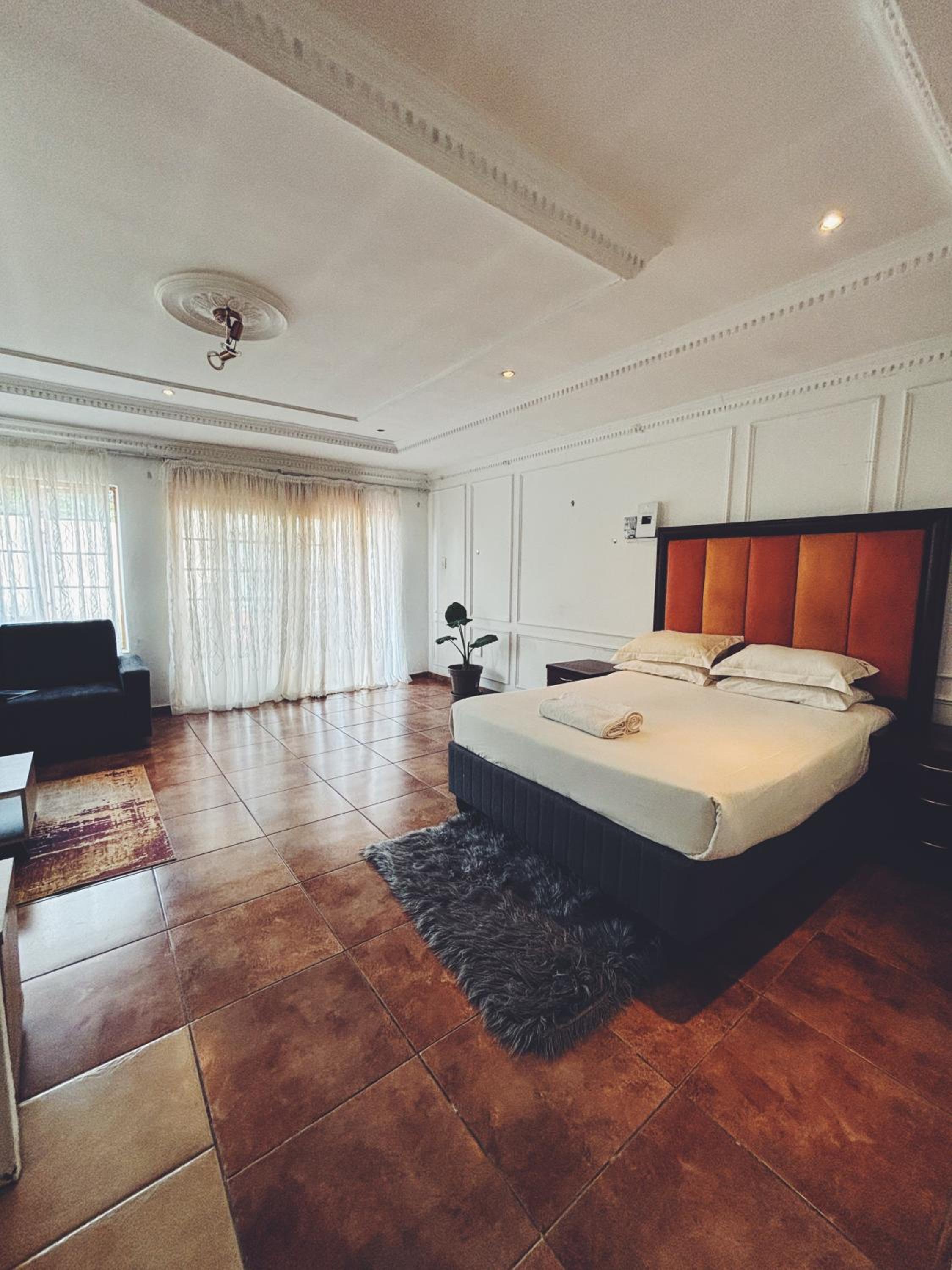 Double Room with Private Bathroom photo 1