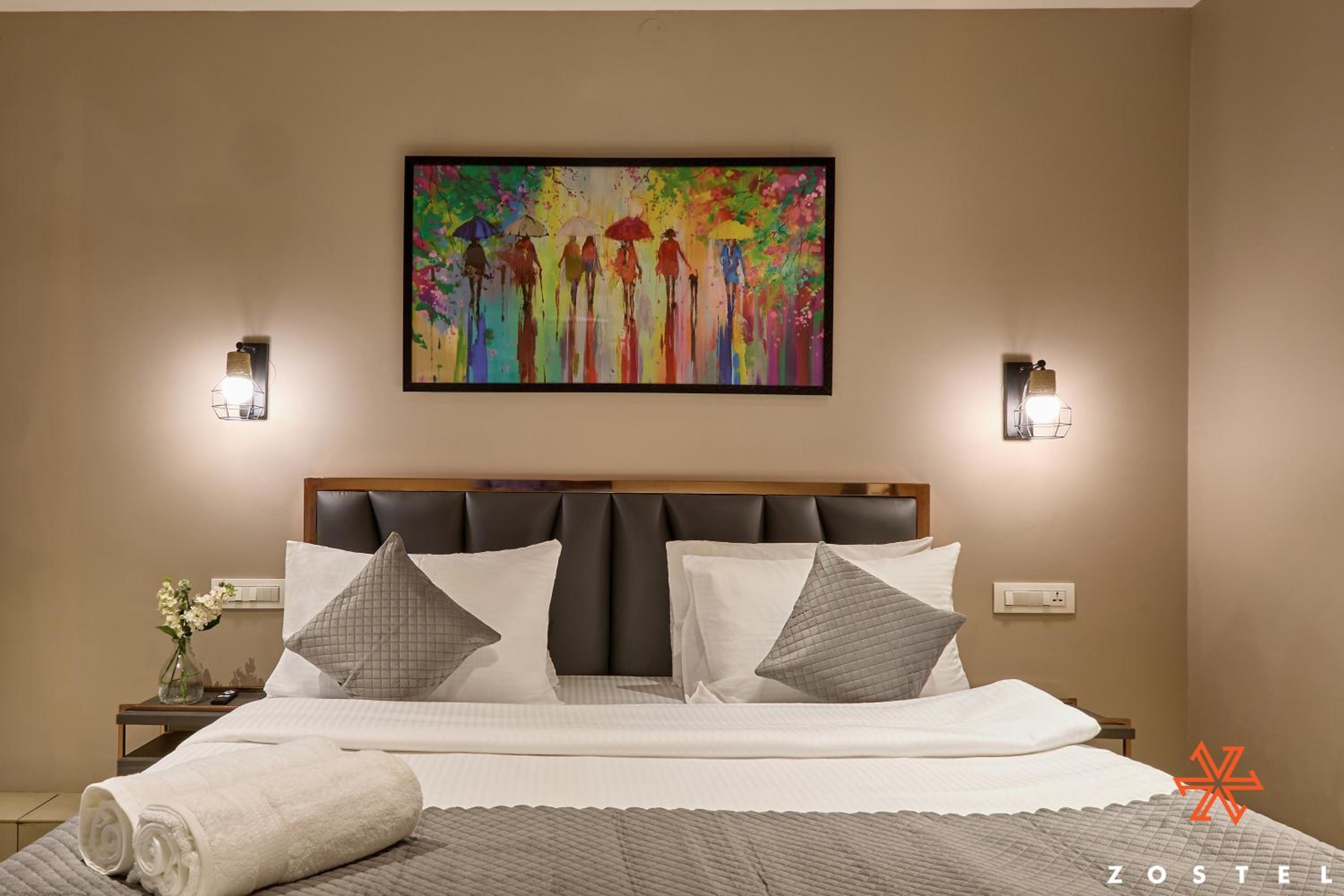 Premium Room (with balcony and AC) photo 1