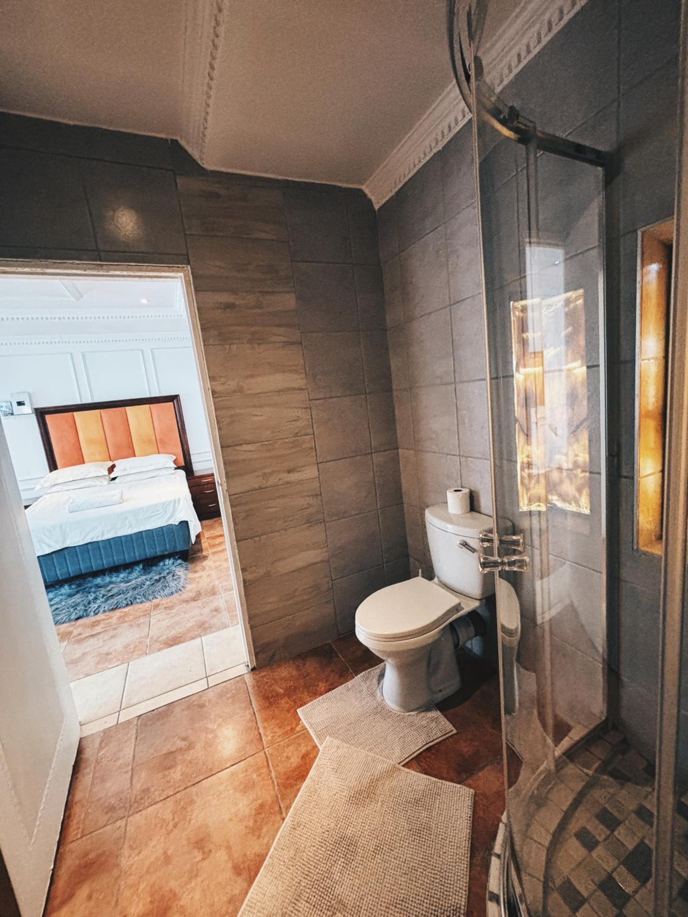 Double Room with Private Bathroom photo 3