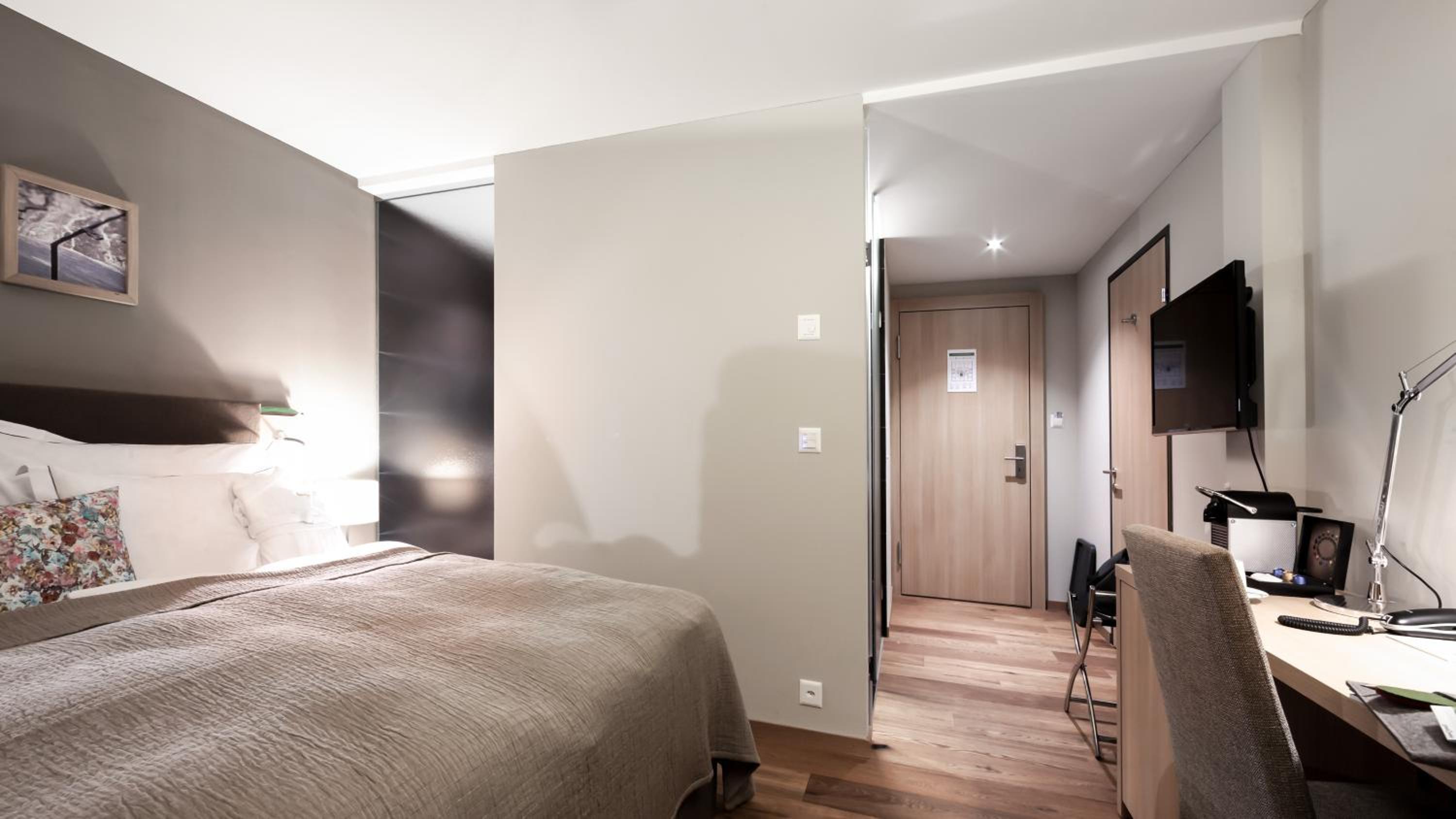 Small Double Room photo 3