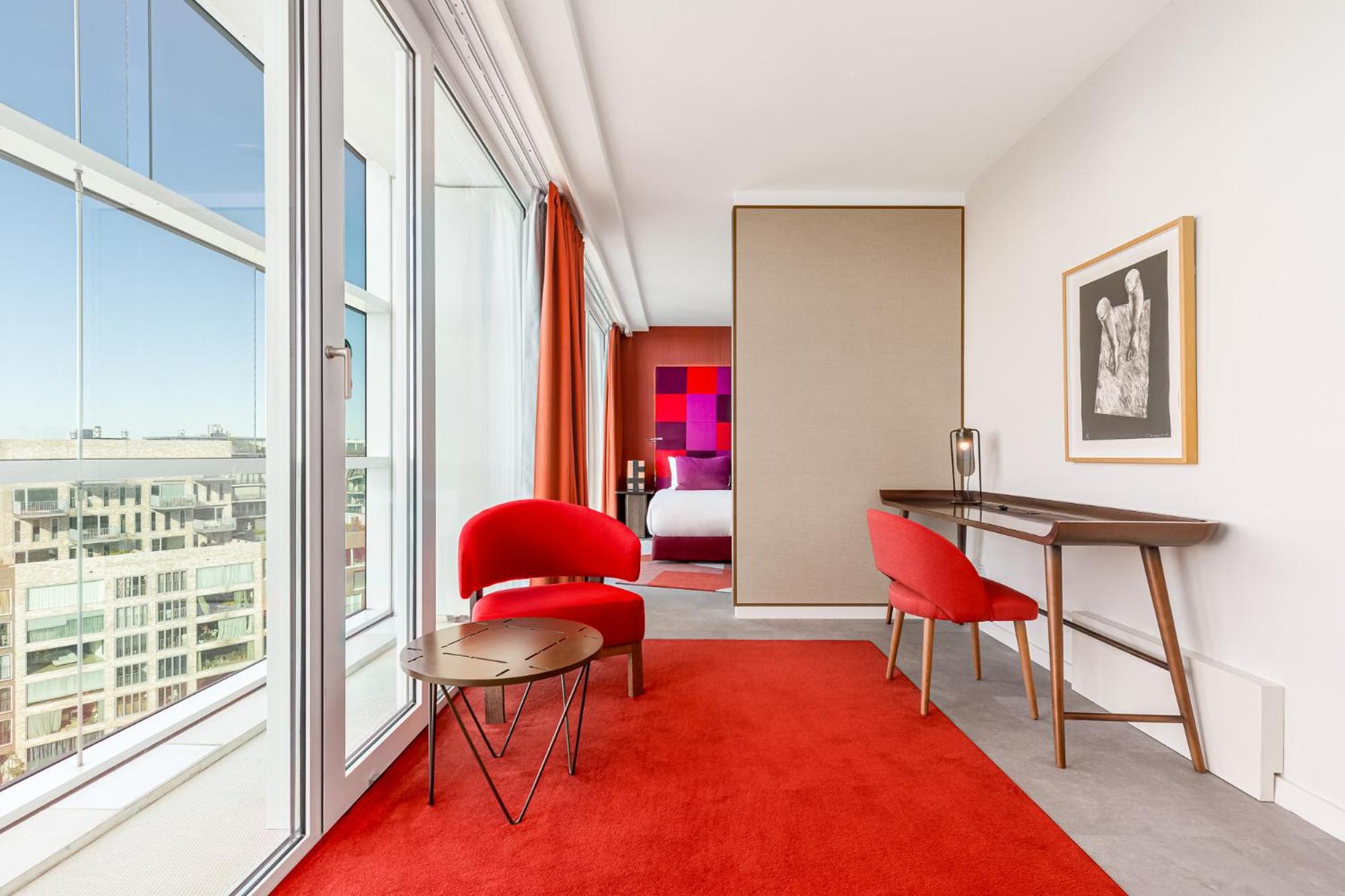 Executive Room - Photo 5