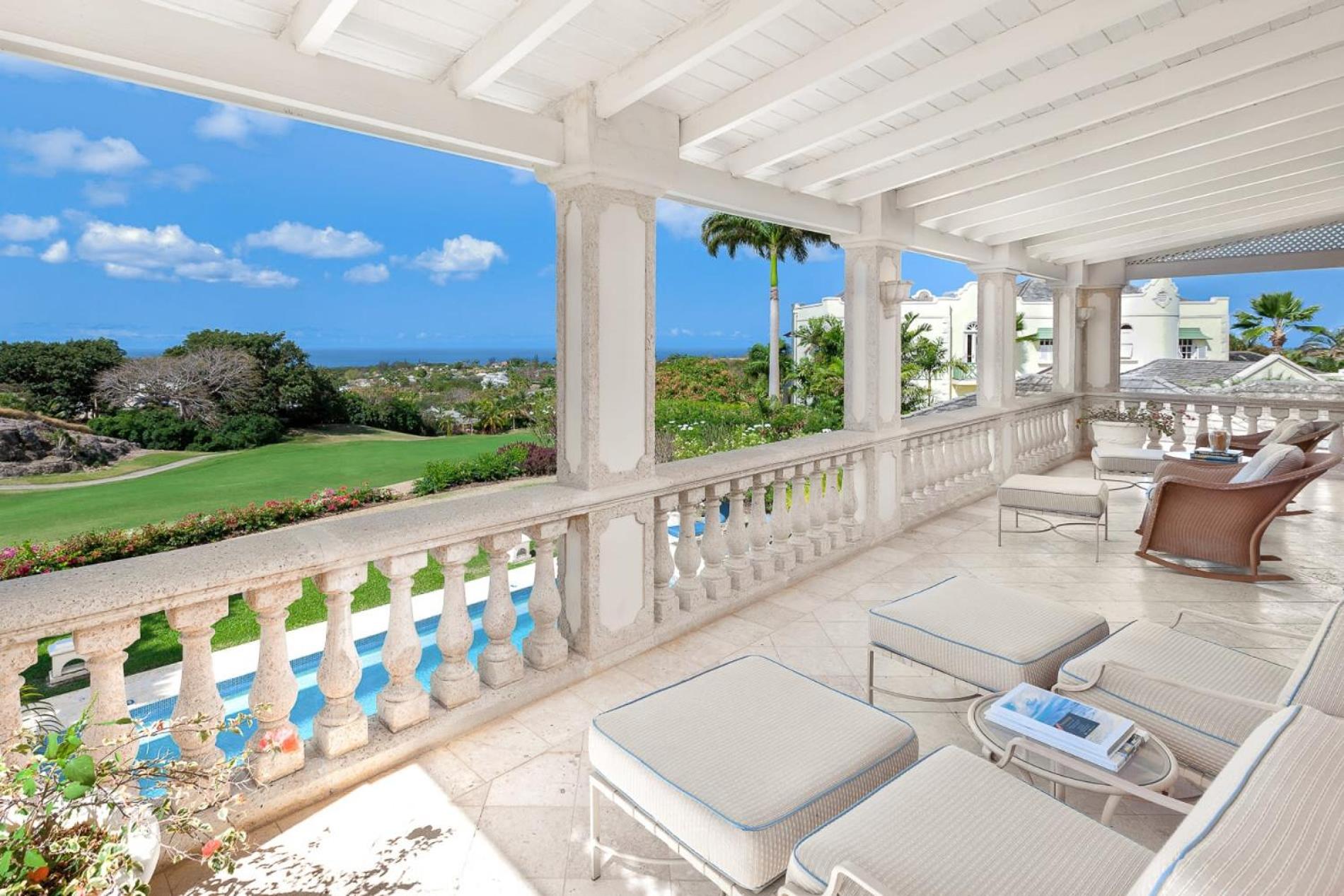 Five-Bedroom Villa photo 2