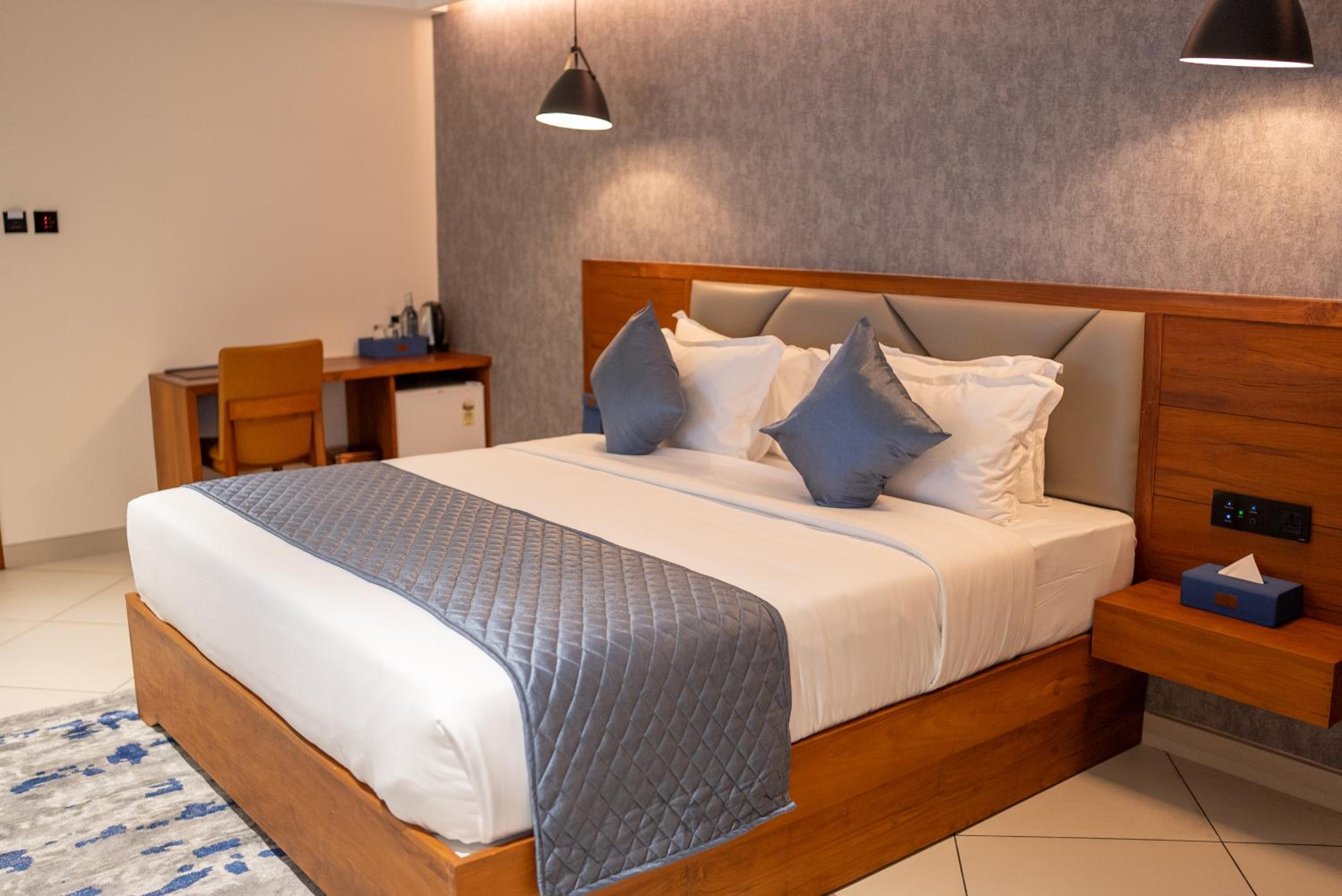 Deluxe Room - Photo 4