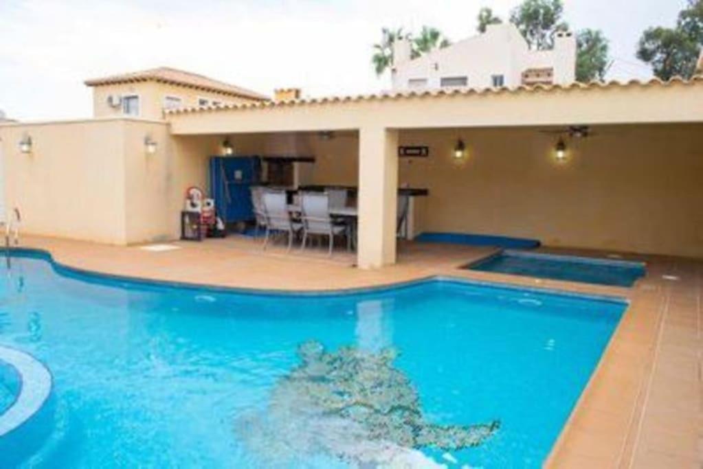 Villa photo 3