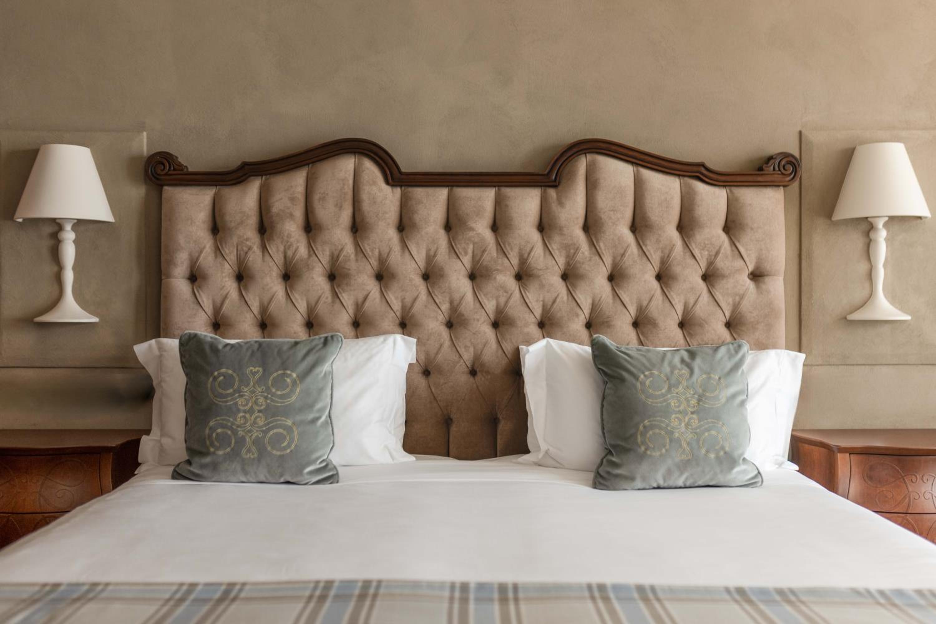 Deluxe Double or Twin Room with Lake View - Photo 6