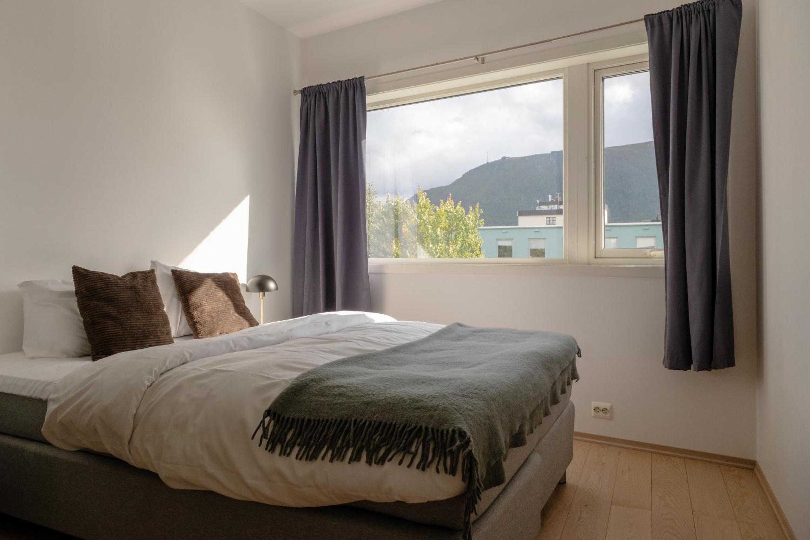Apartment with View - Photo 3