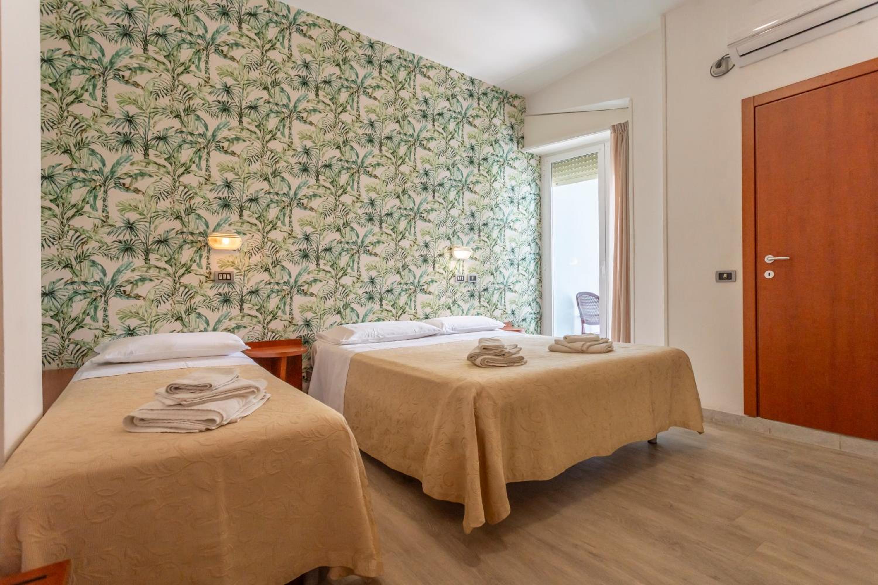 Triple Room with Balcony photo 3