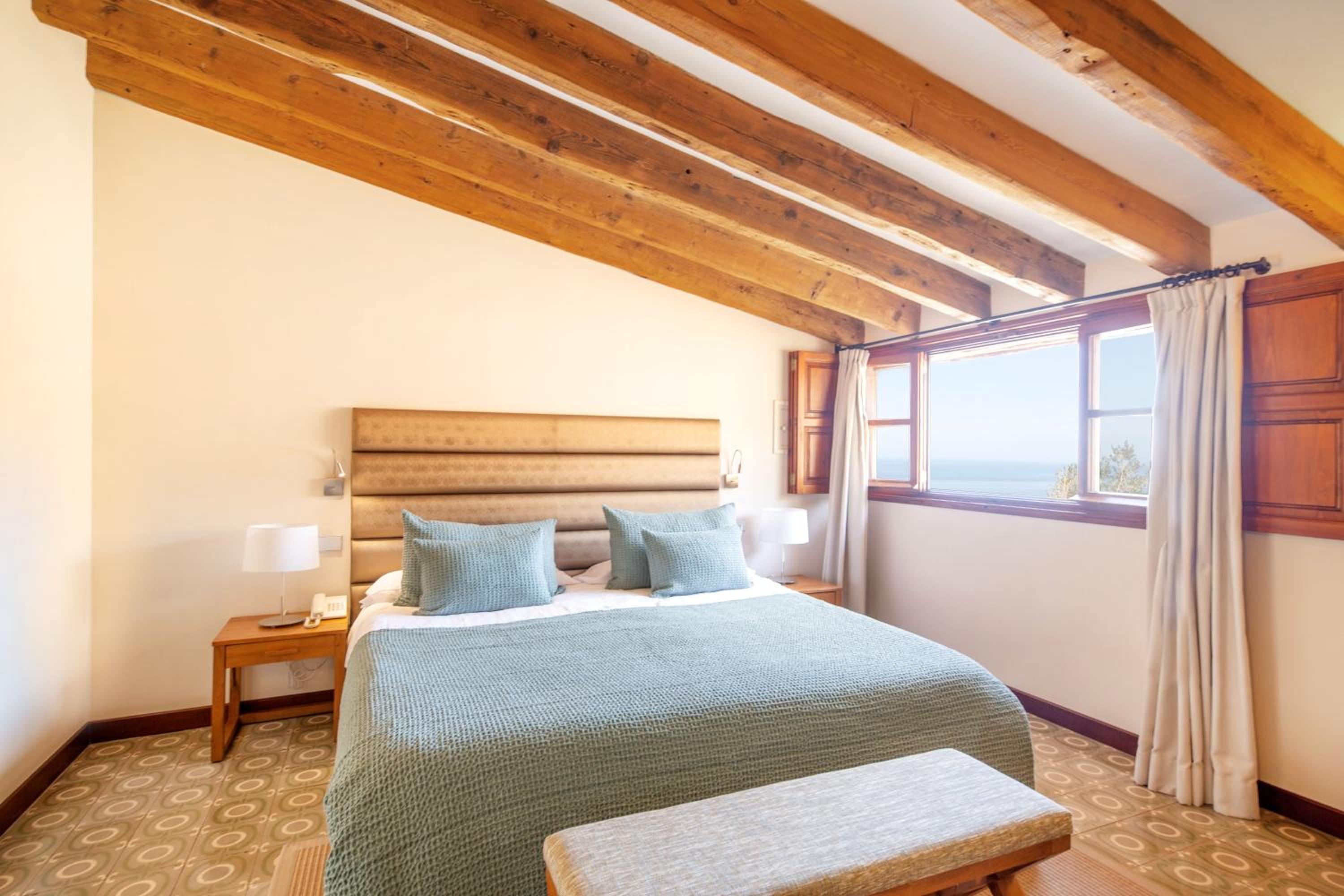 Junior Suite (2 Adults) - Photo 14