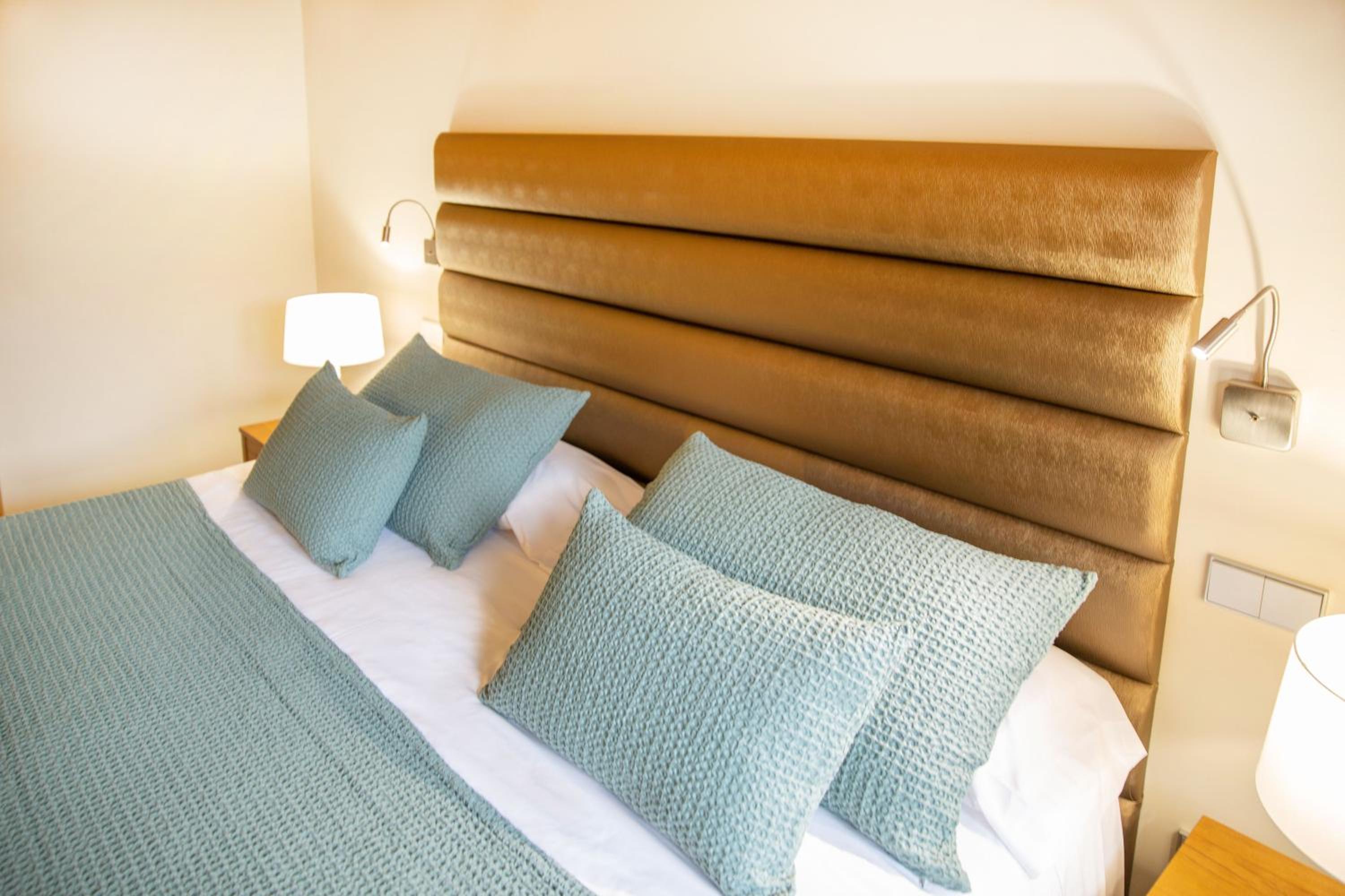 Junior Suite (2 Adults) - Photo 13