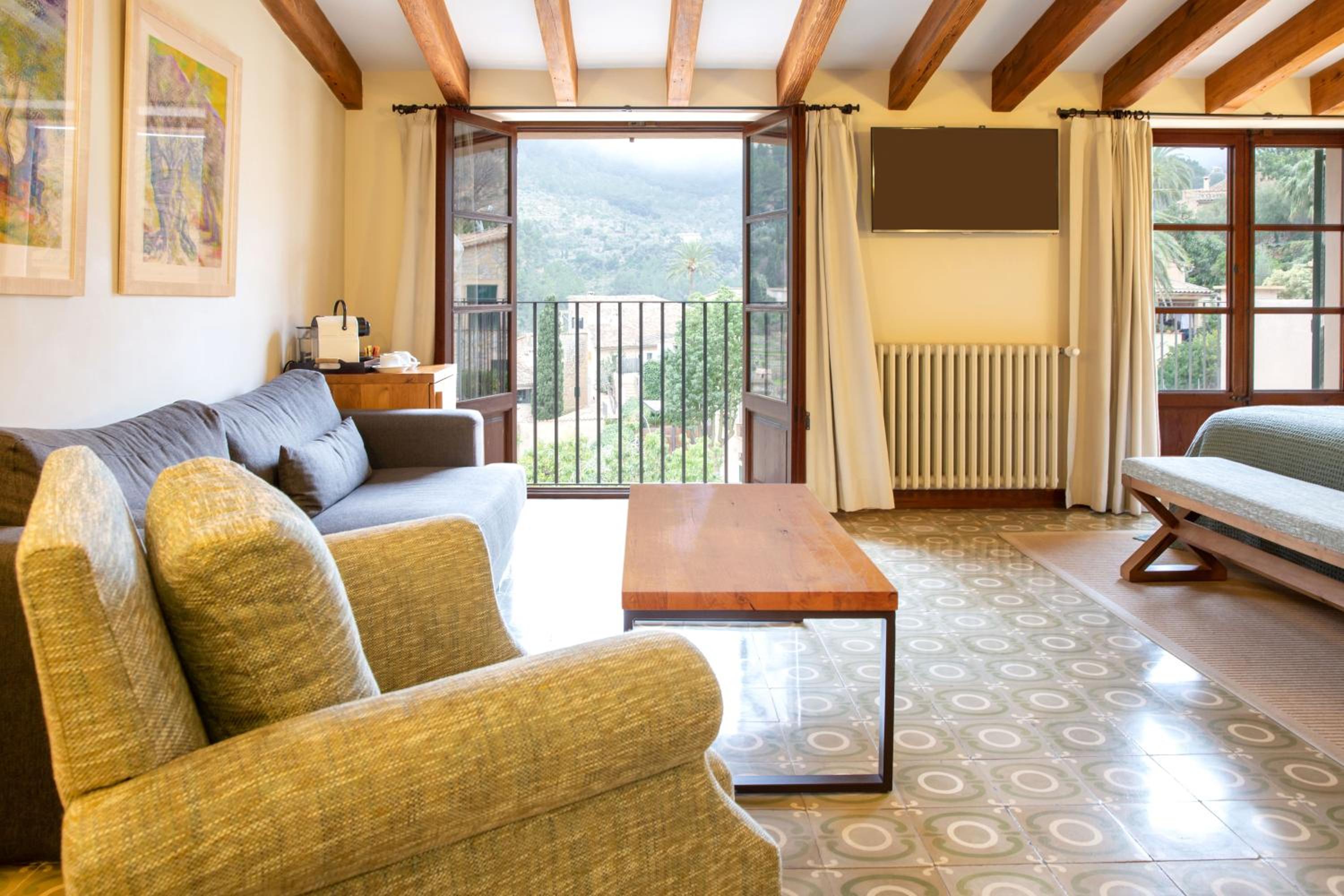 Junior Suite (2 Adults) - Photo 12
