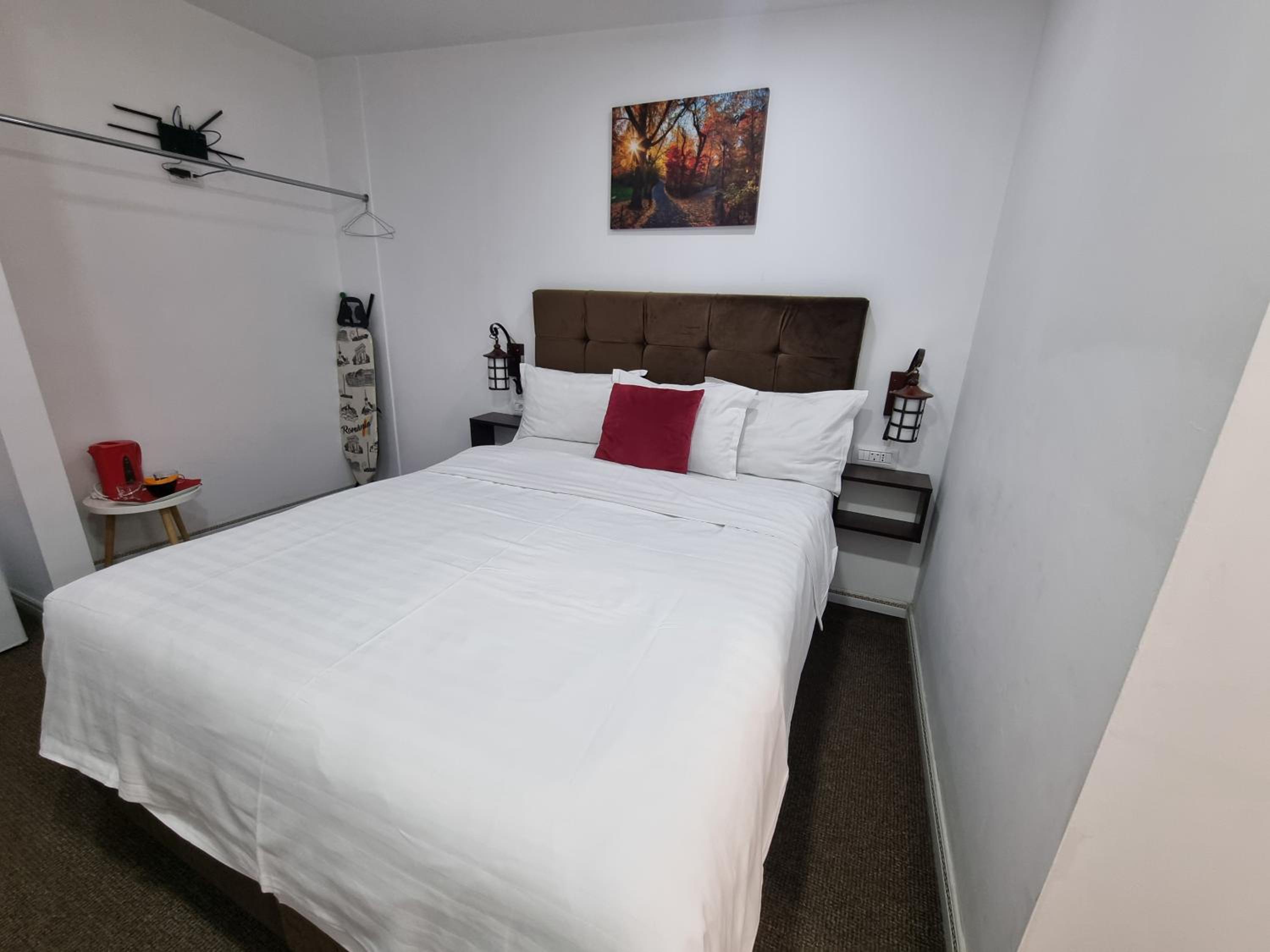 Deluxe double - room 7, 1 car parking space - Photo 8