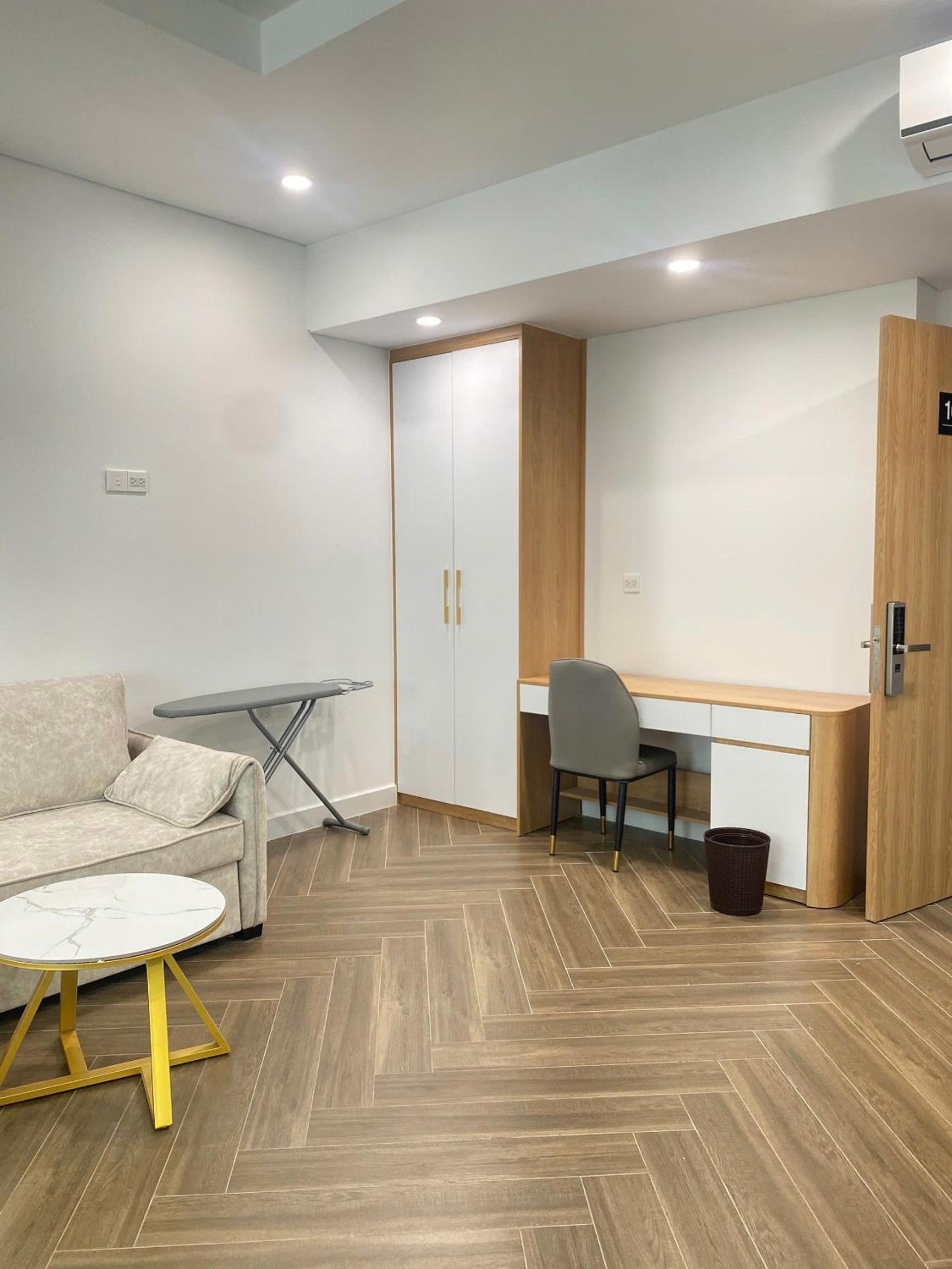 Standard Family Room - Photo 4