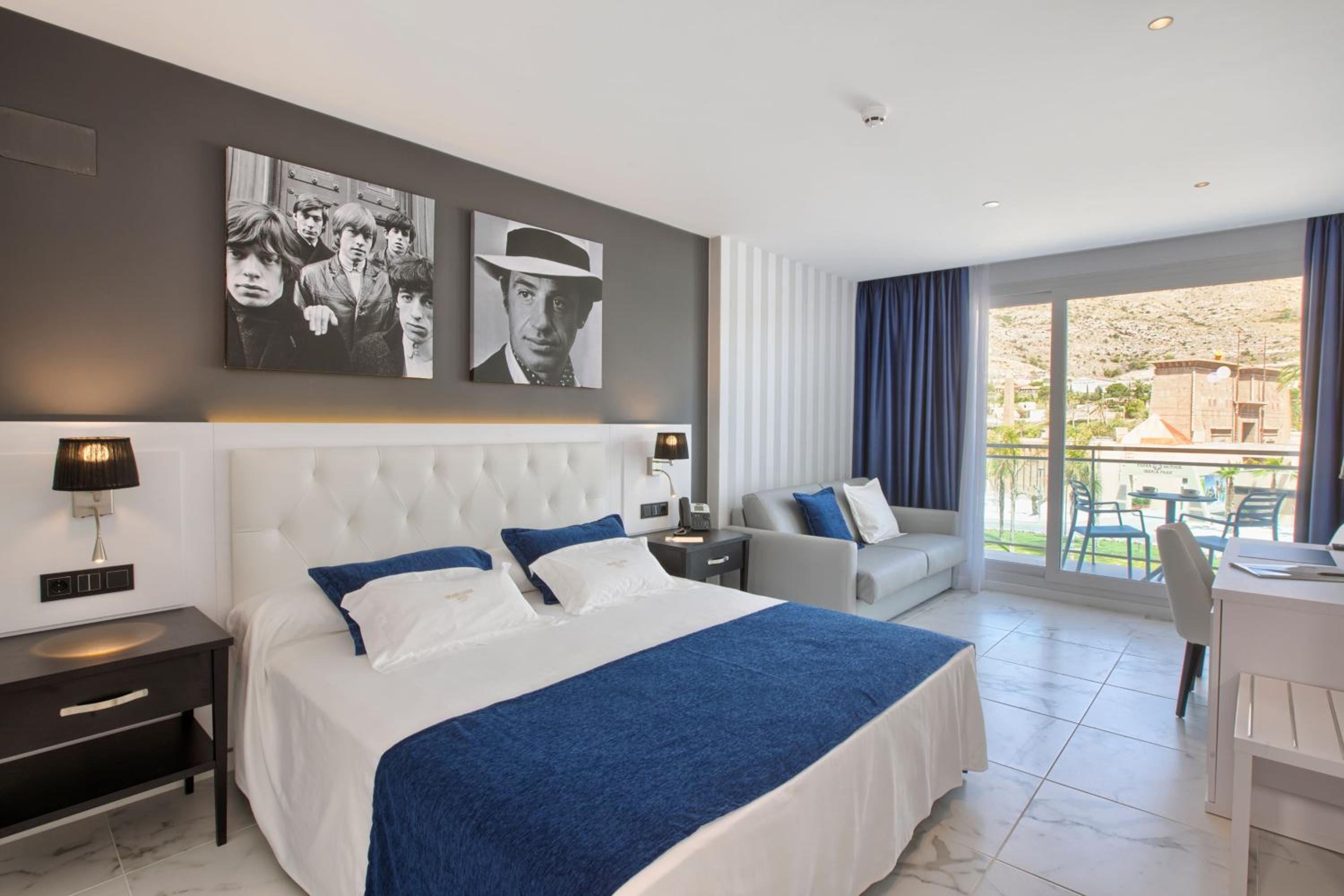 Twin Room with Sofa Bed, Balcony and Mountain View
