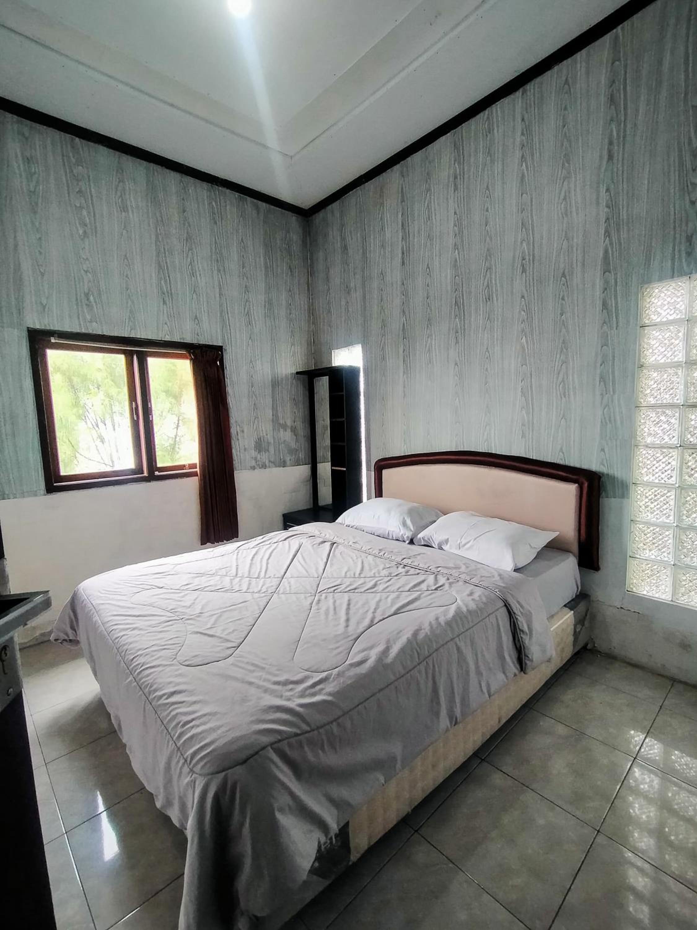 Three-Bedroom Villa photo 1