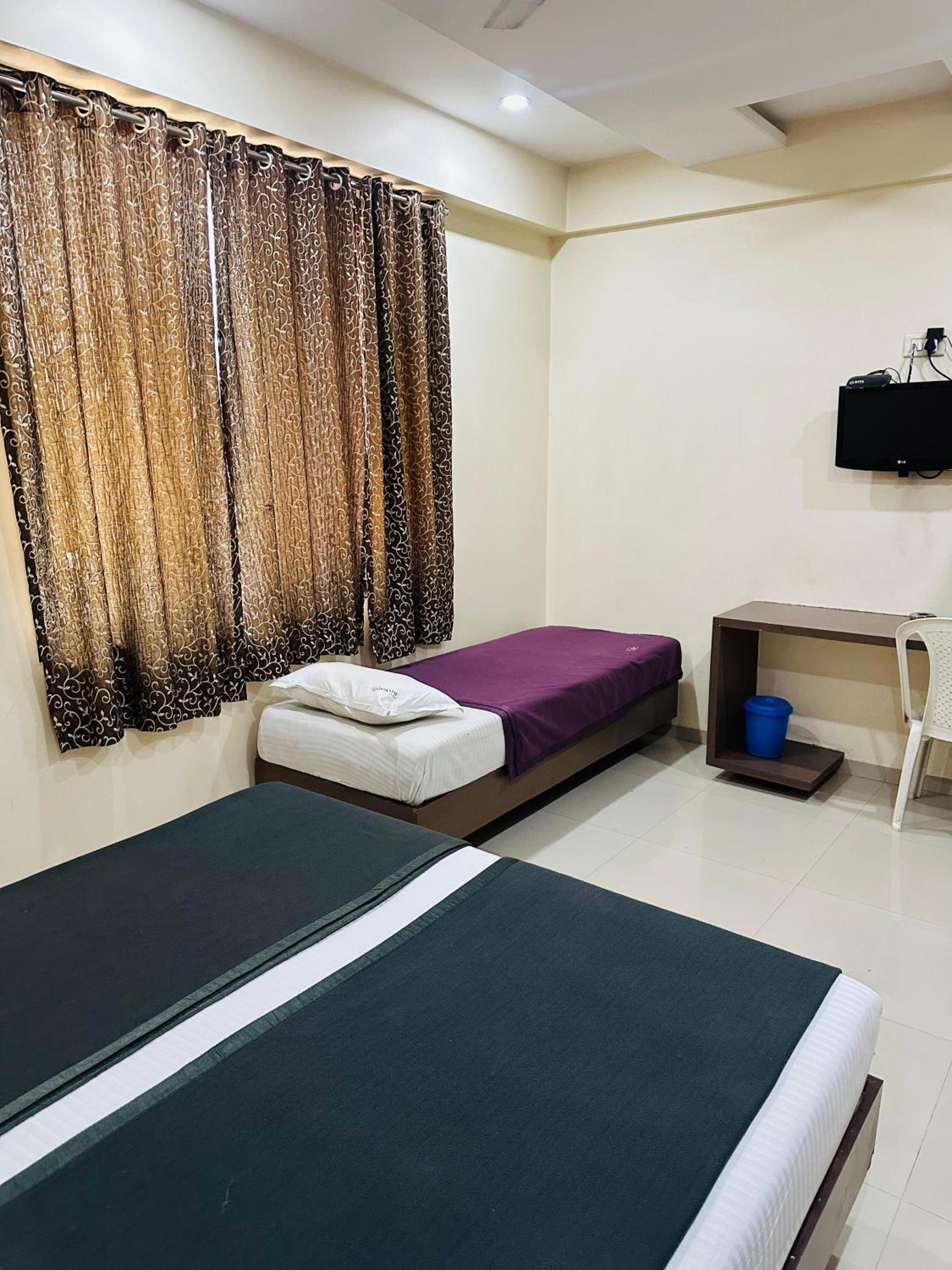 Deluxe Triple Room photo 2