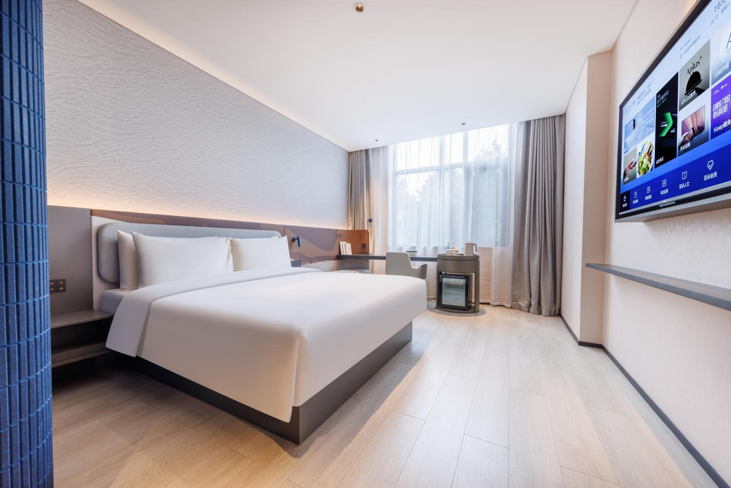 Standard Double Room with Inner Window photo 1