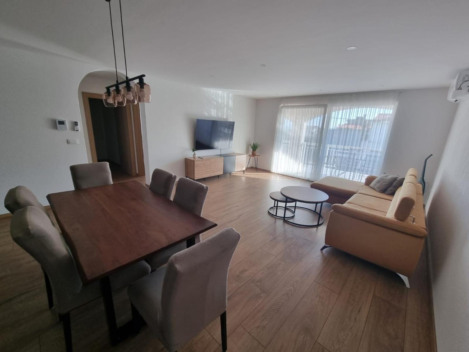 Three-Bedroom Apartment photo 1