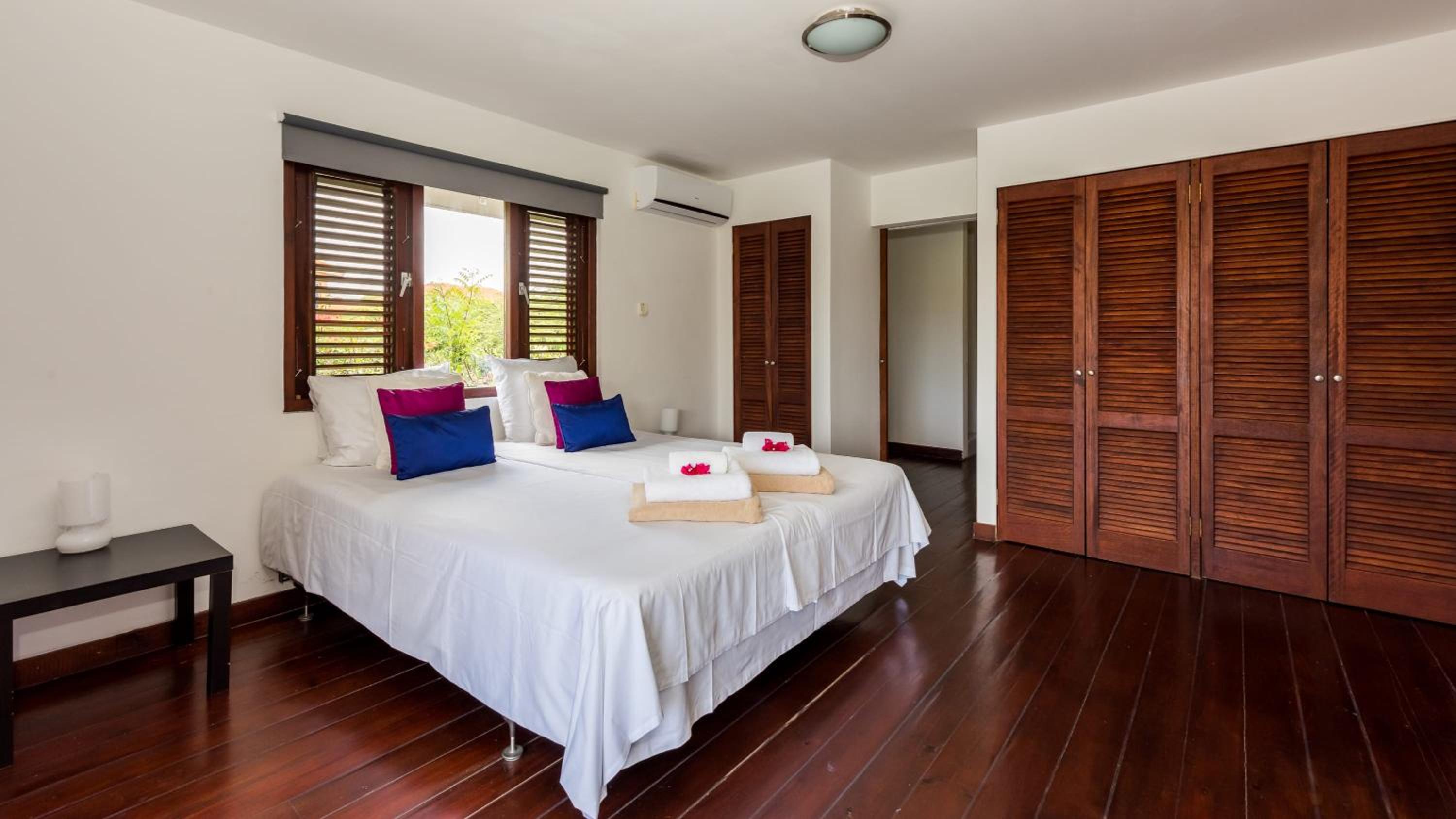 Villa photo 3