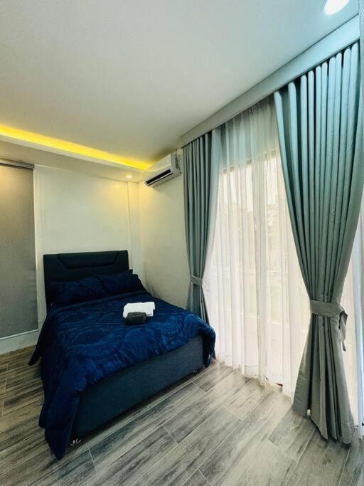 Four-Bedroom House photo 1