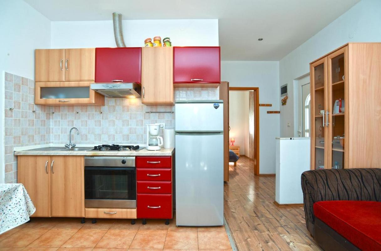 Apartment photo 1