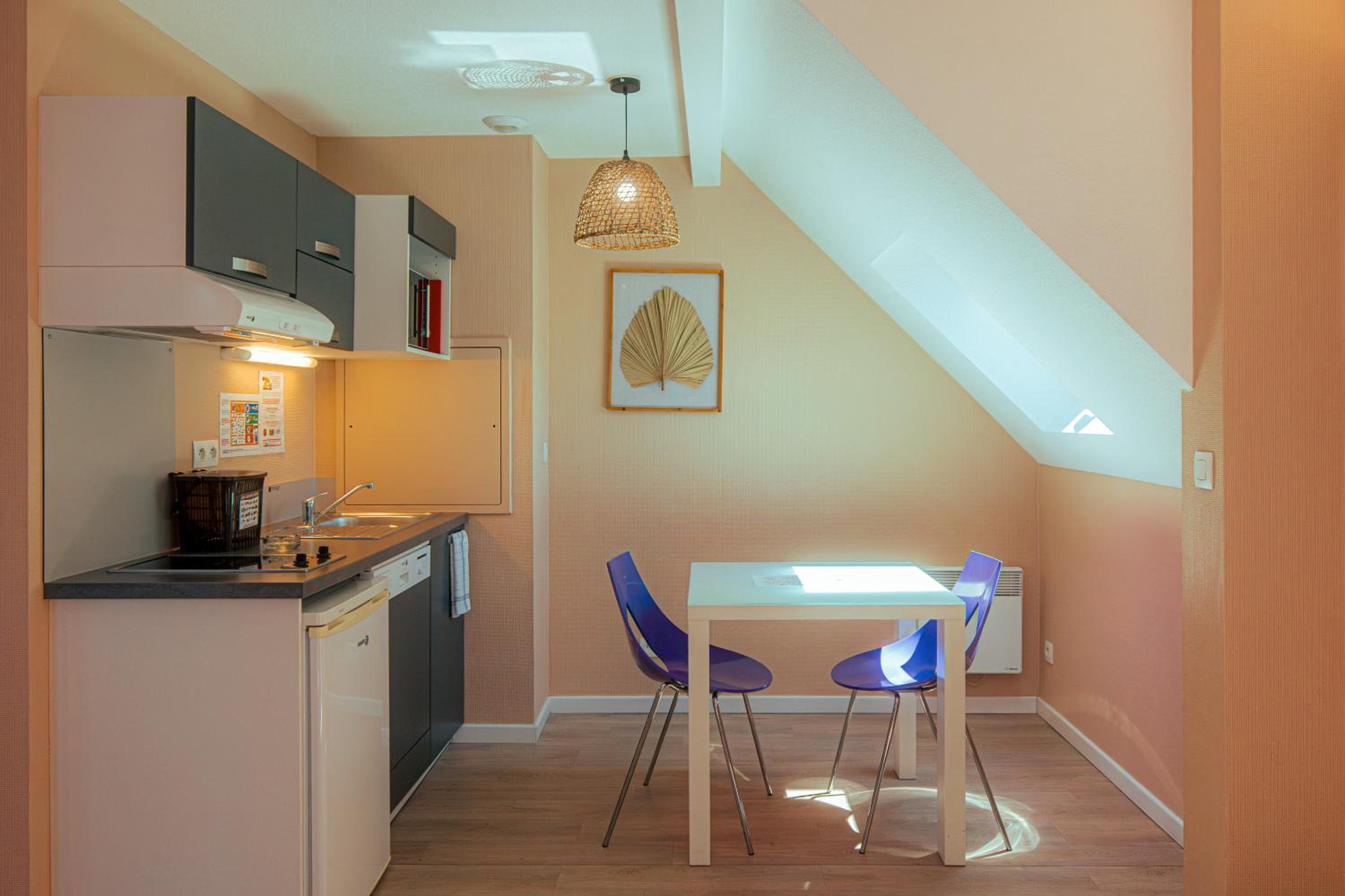 Studio (2 Adults) - Photo 7