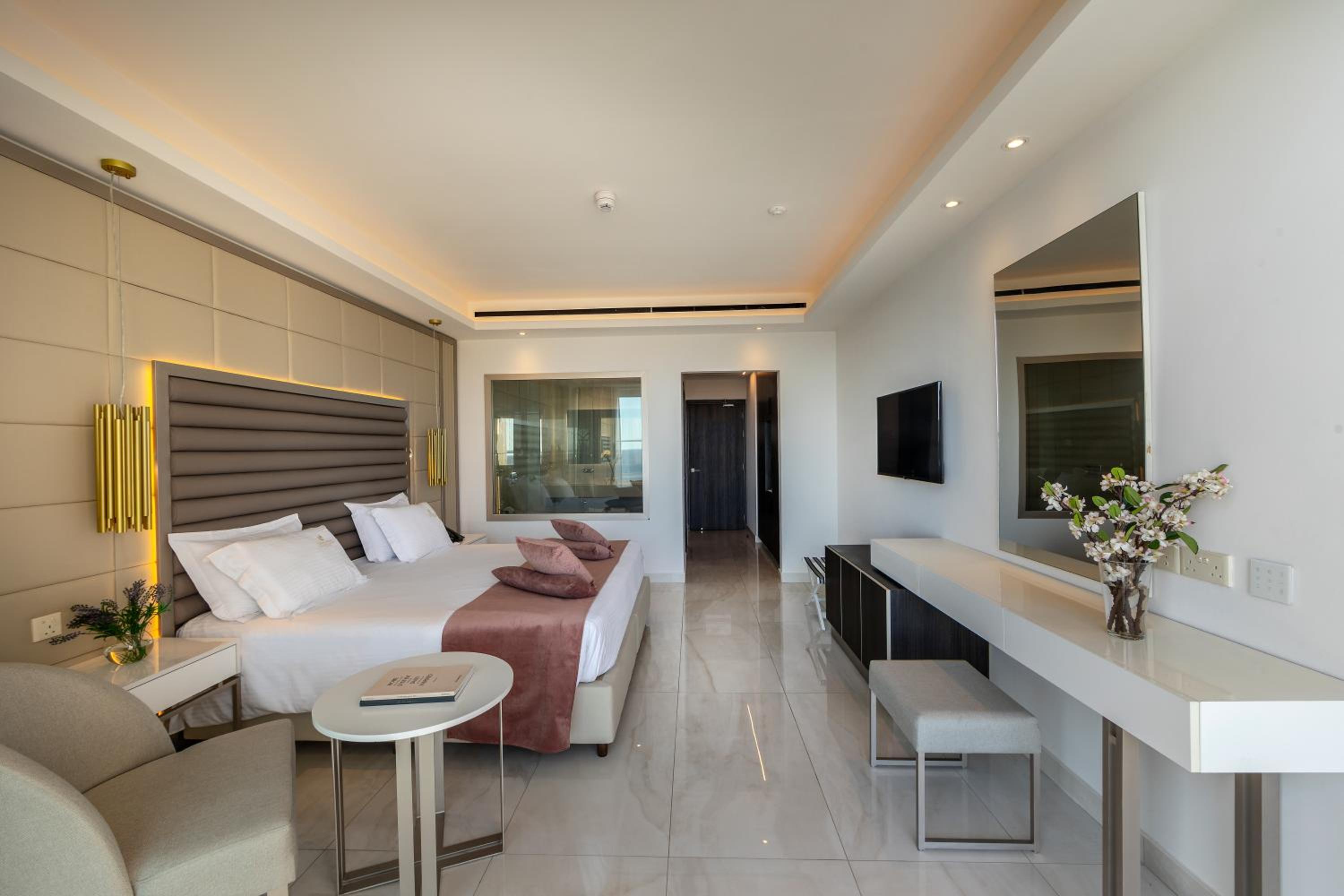 Deluxe Double or Twin Room with Pool View