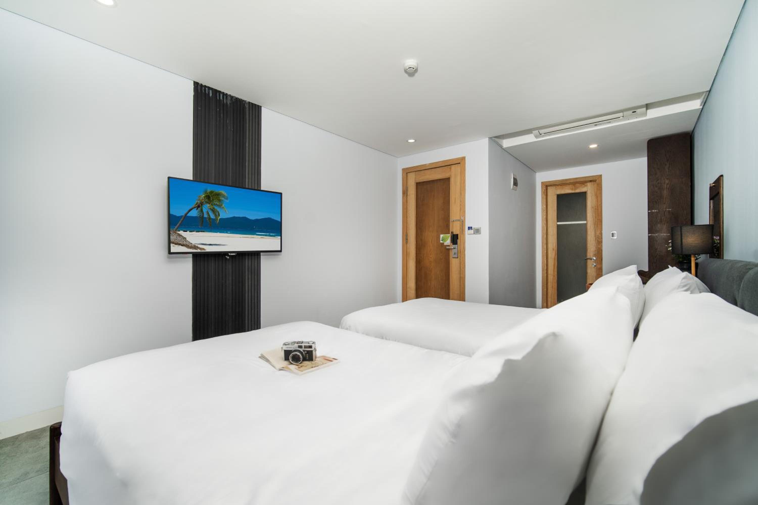 Twin Room with Balcony