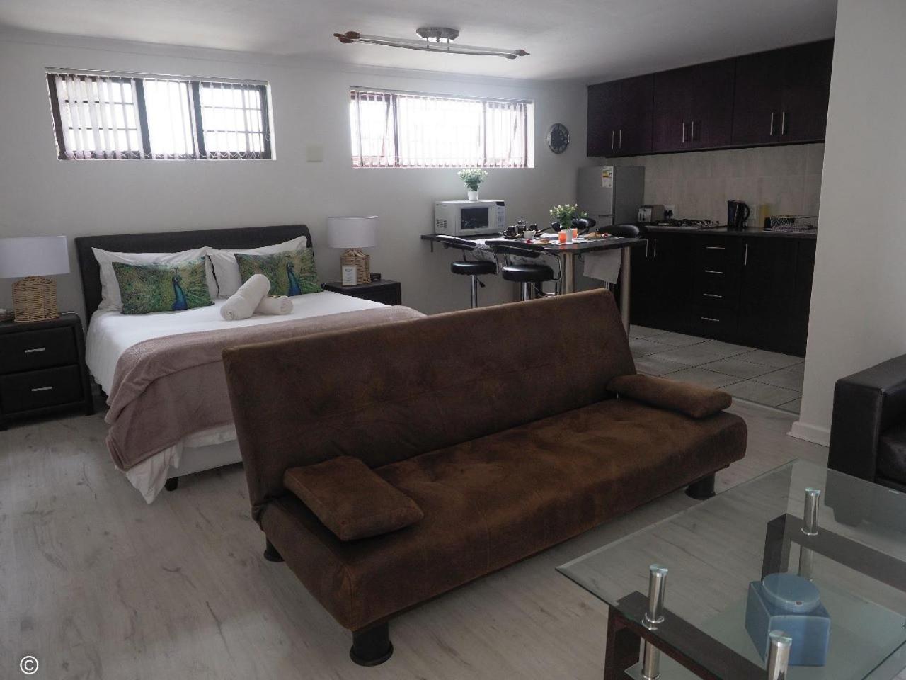 Family Family Room photo 1