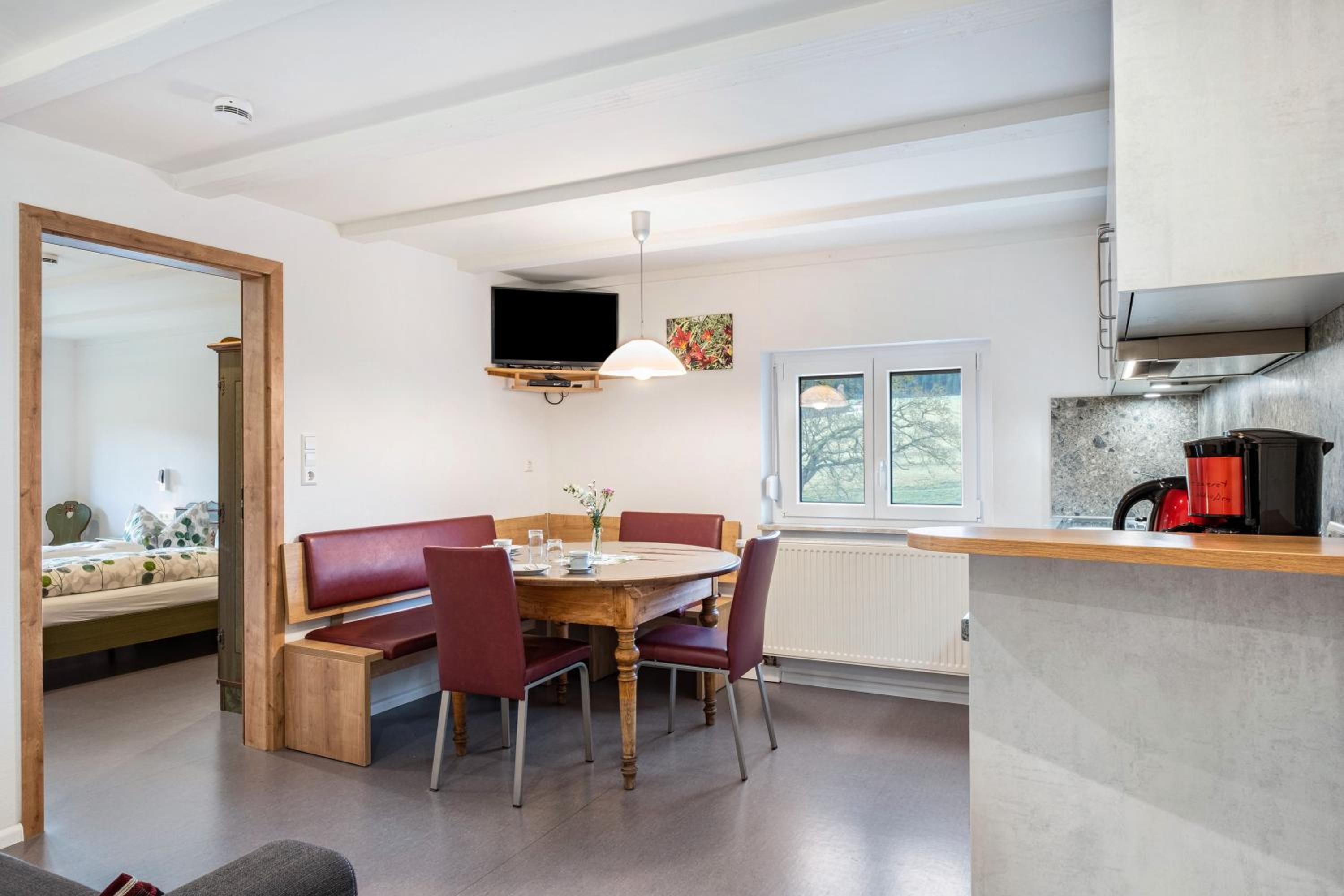 Two-Bedroom Deluxe Apartment with Garden View photo 3