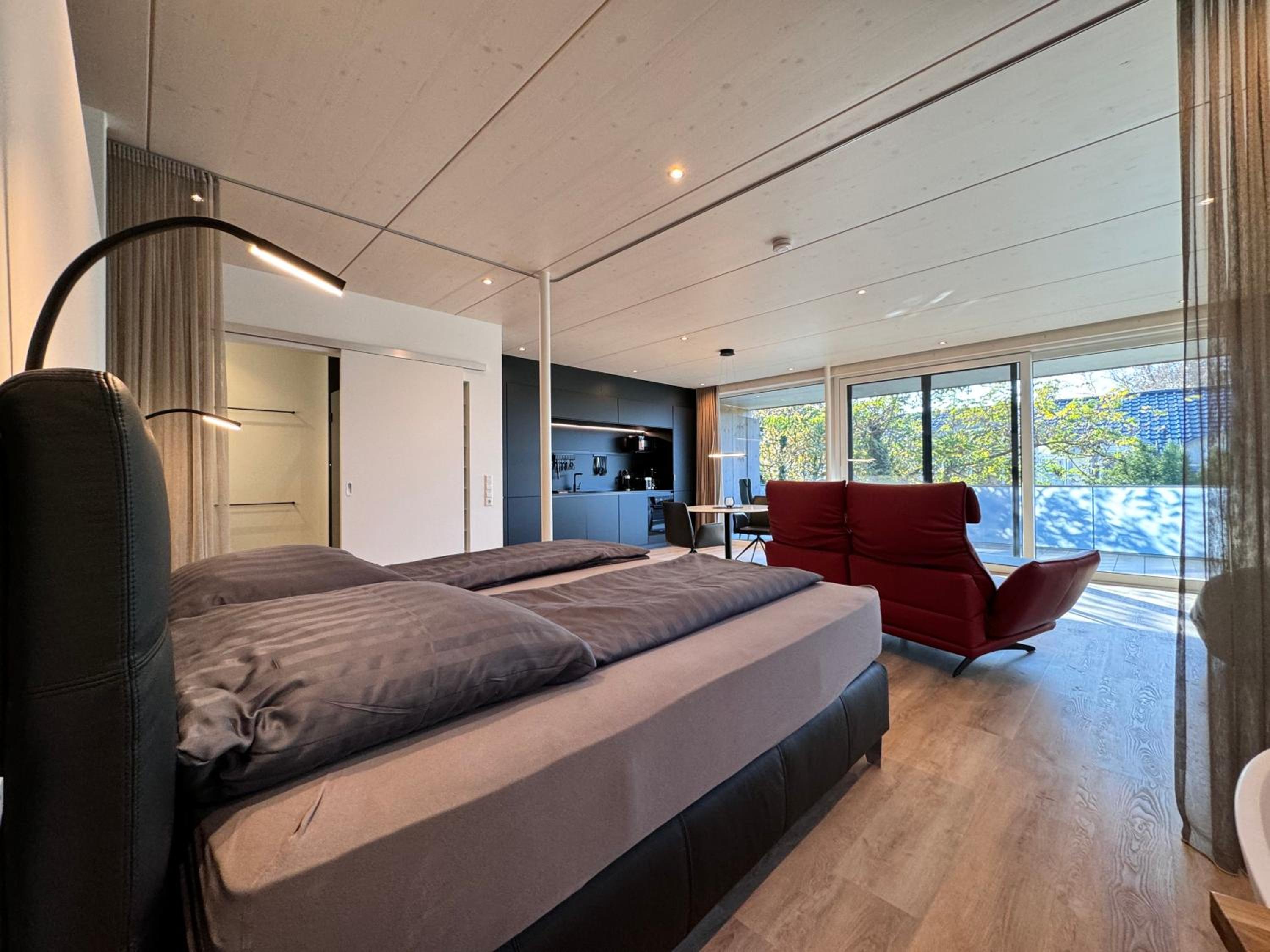 Apartment with Lake View photo 3