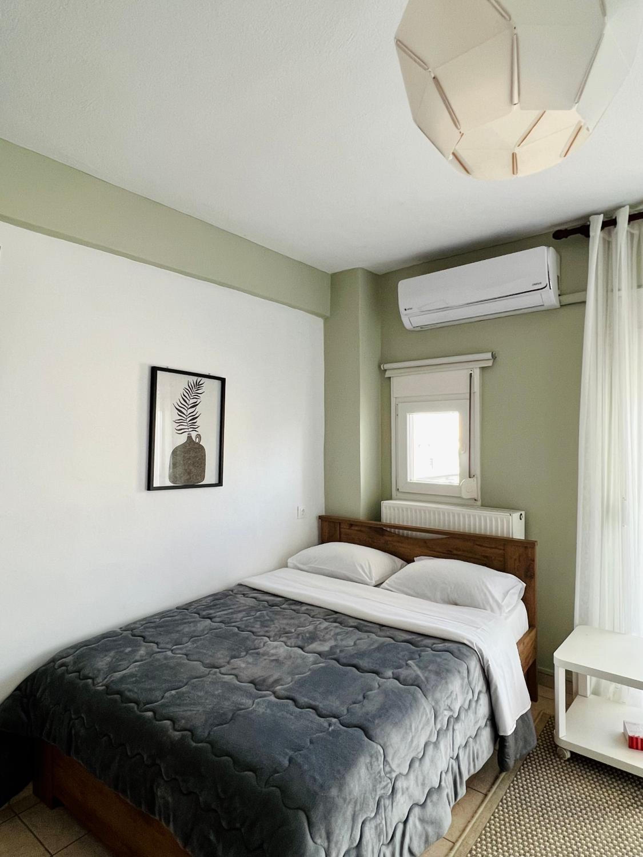 Studio with Balcony - Photo 1