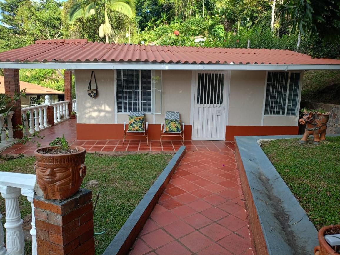 Two-Bedroom House photo 3