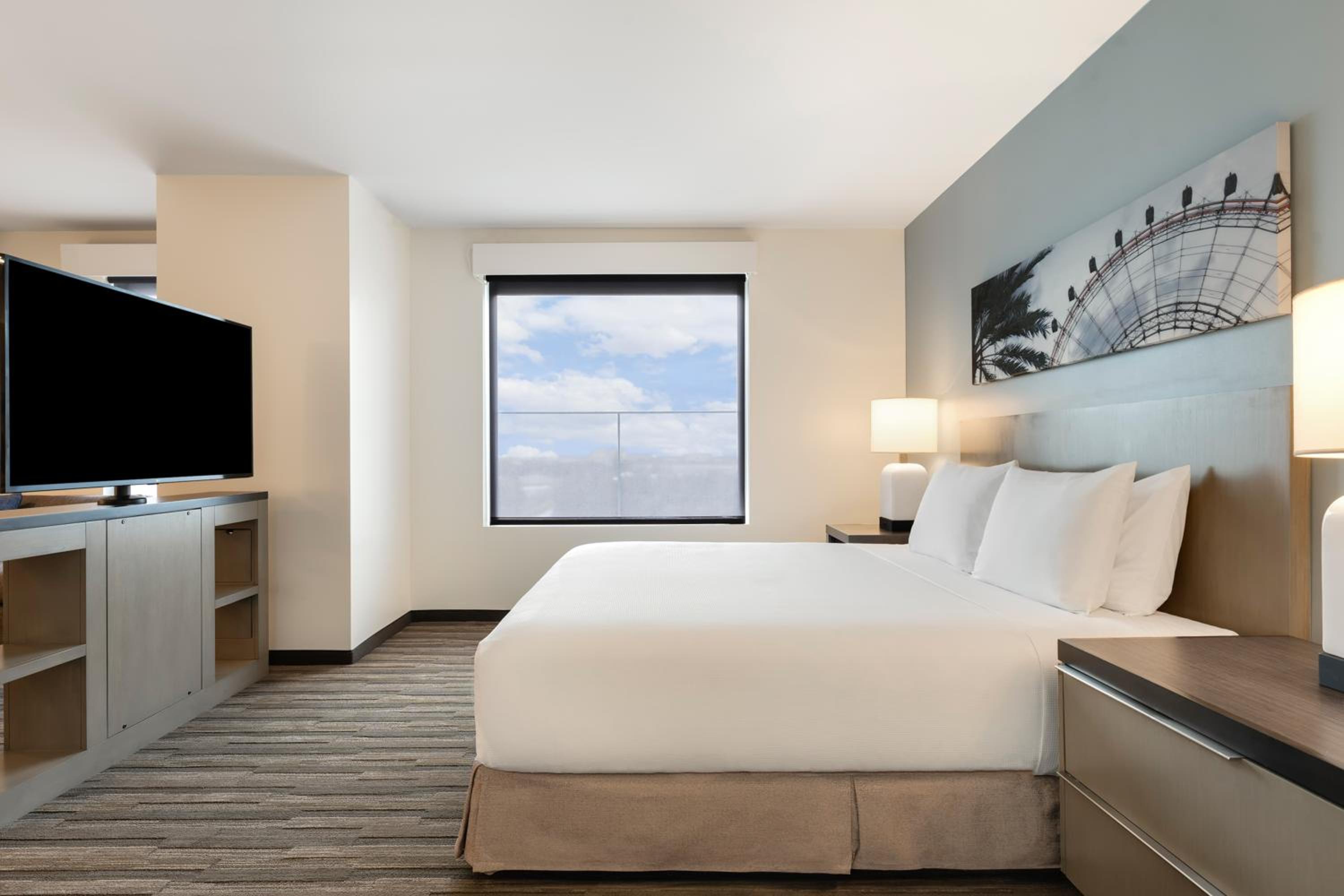 King Studio Suite with Kitchen and Sofa Bed