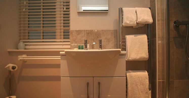 Double Room with Private Bathroom - Photo 5