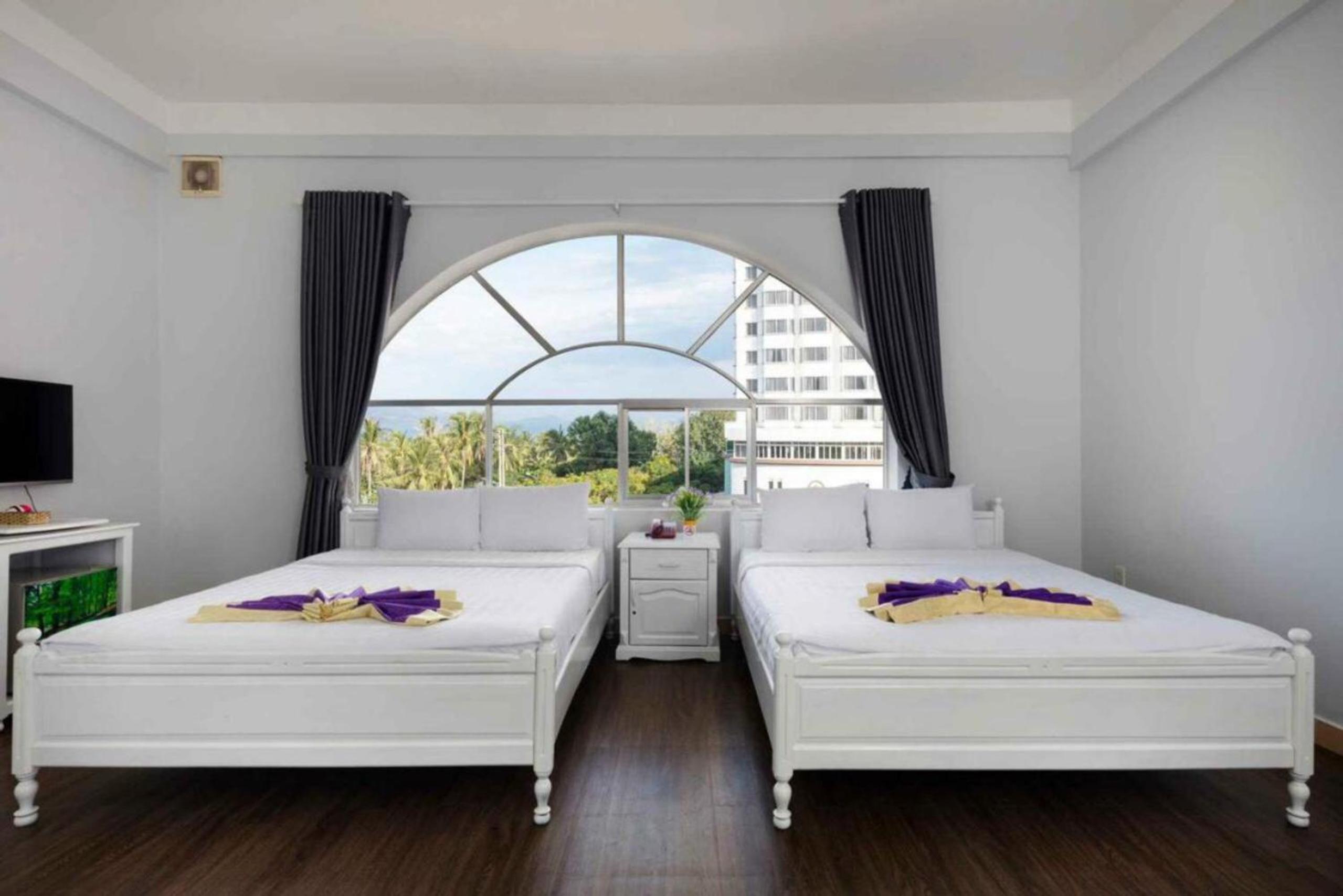 Deluxe Family Room - Photo 6