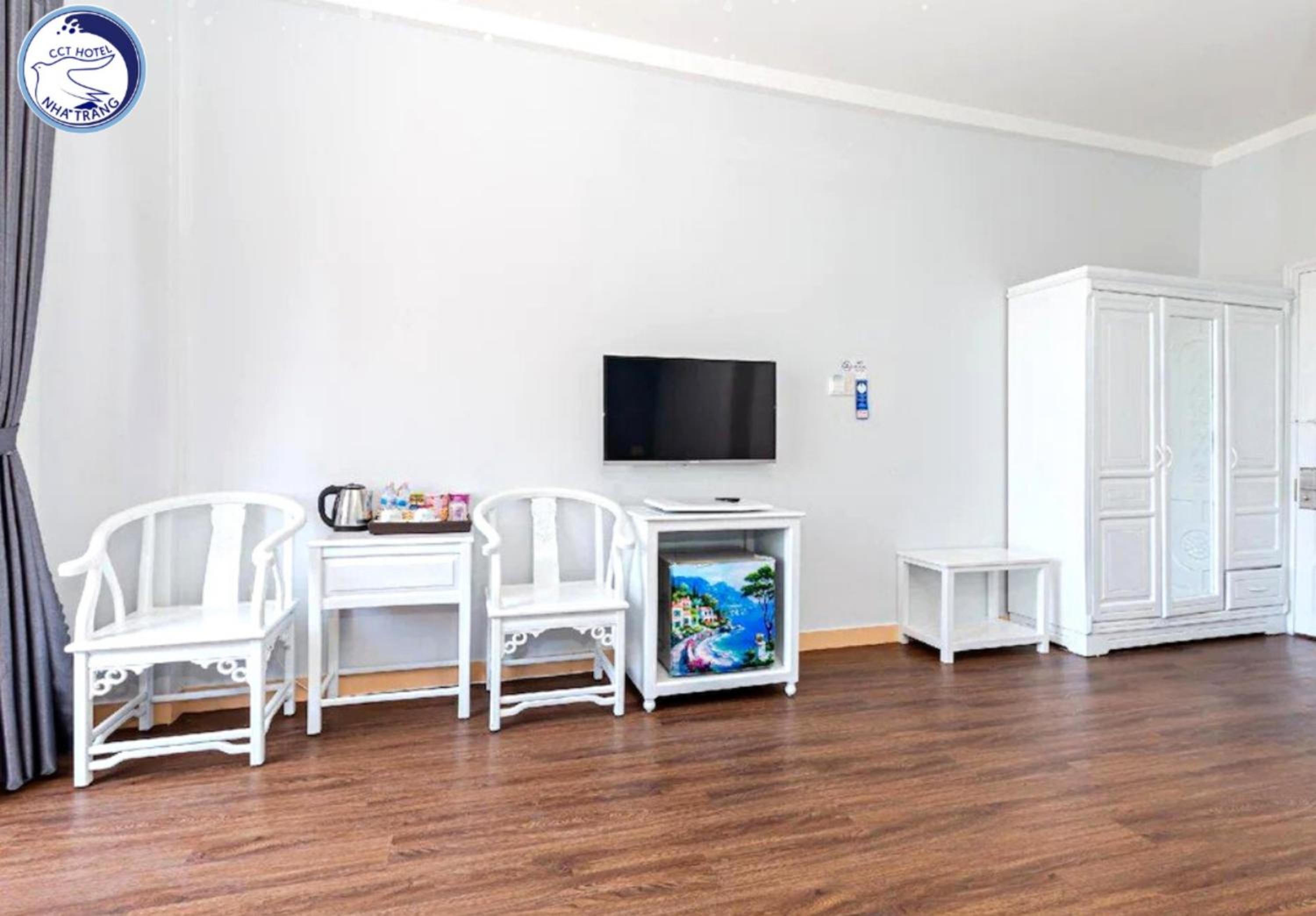 Deluxe Family Room - Photo 13
