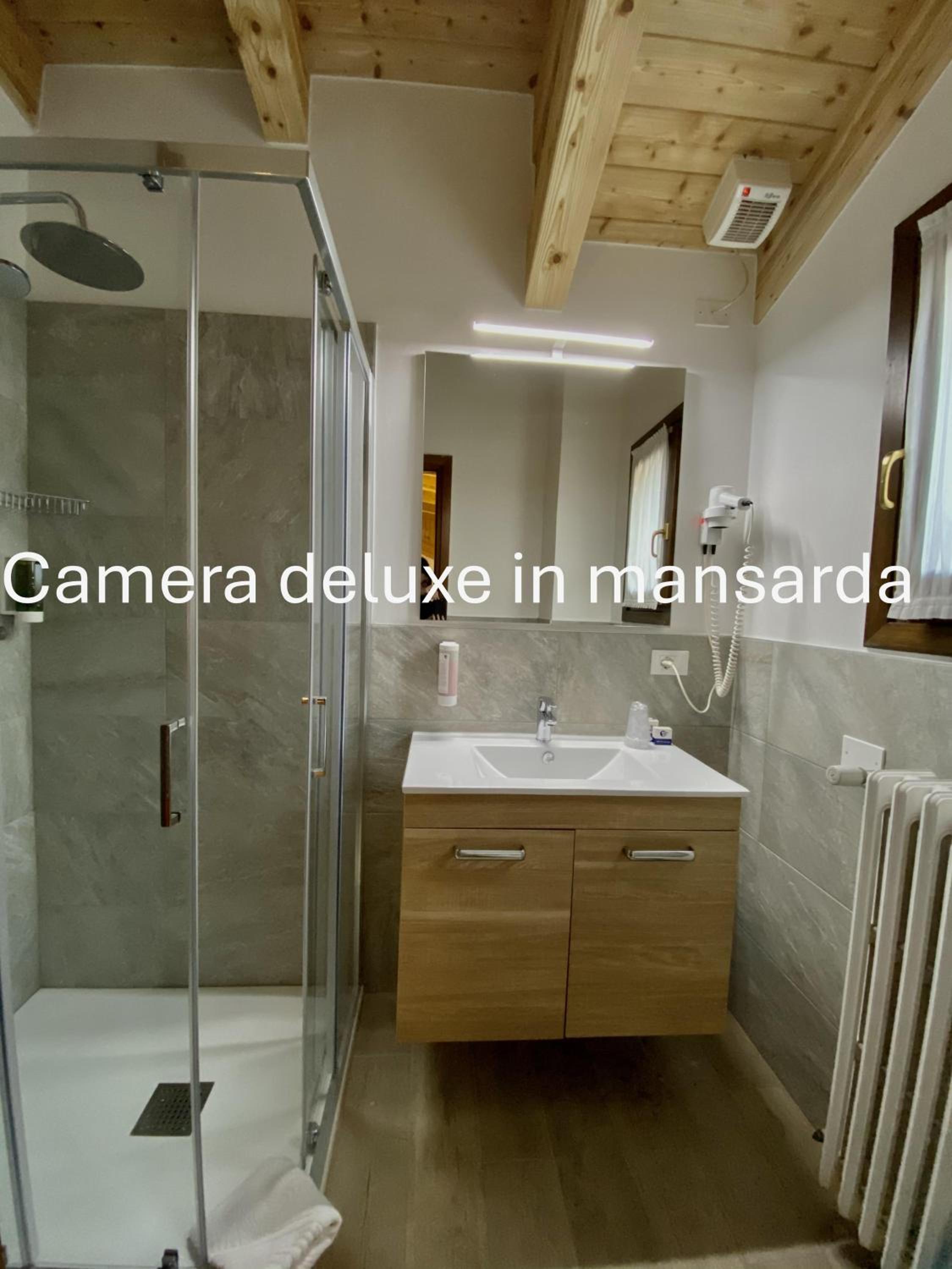 Standard Double or Twin Room - Photo 5
