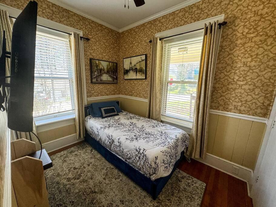 Two-Bedroom House photo 1