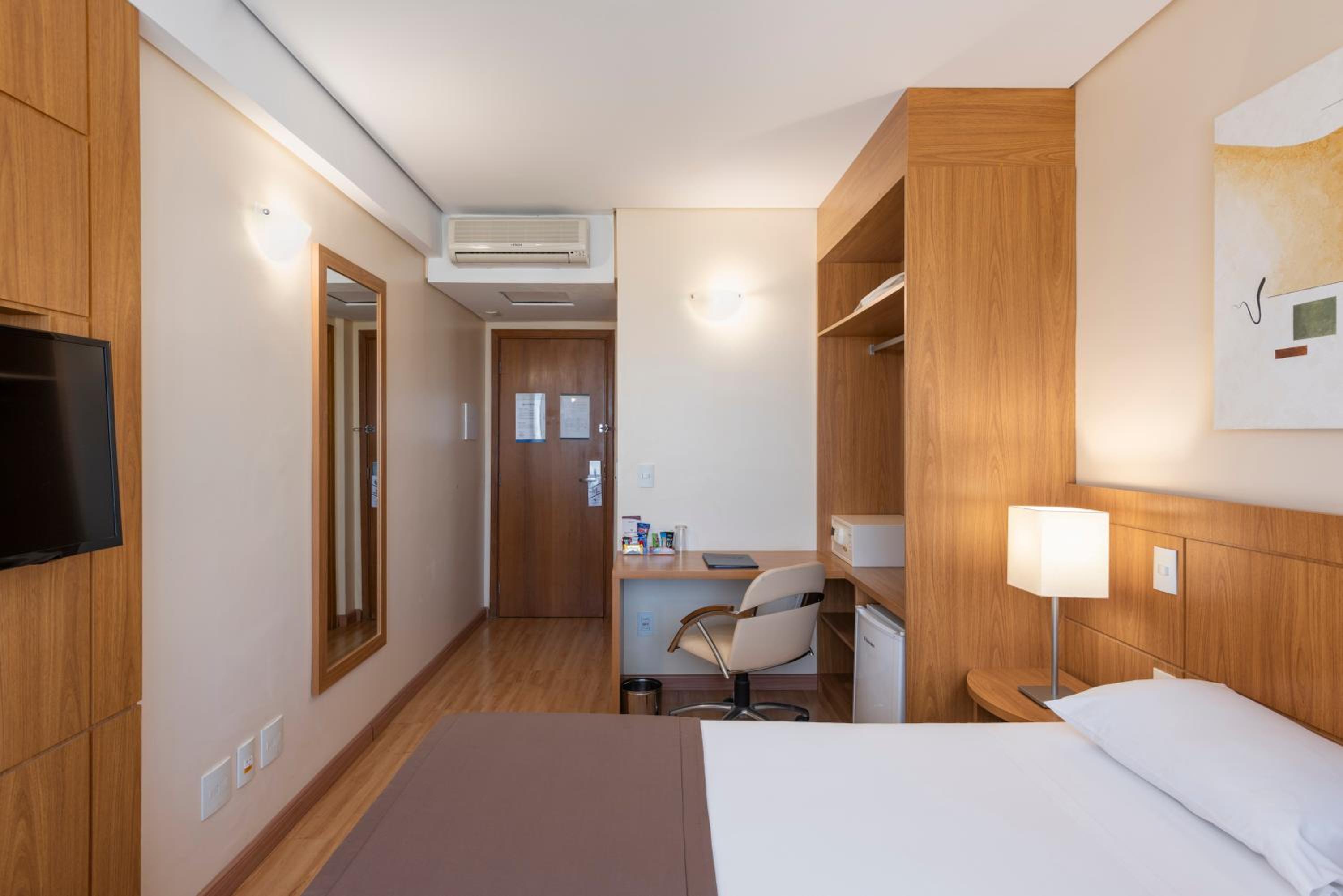 Standard Double Room - Photo 4