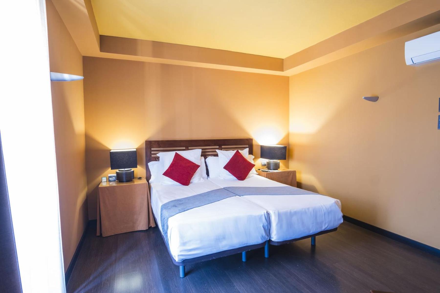 Economy Double Room photo 2