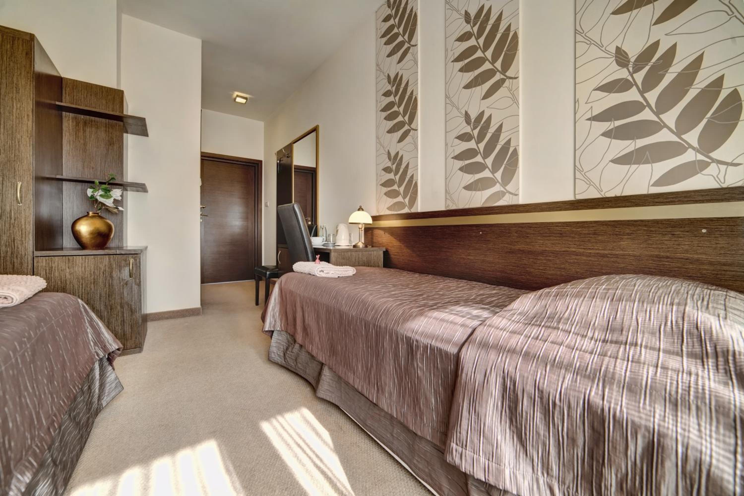 Twin Room - Photo 2